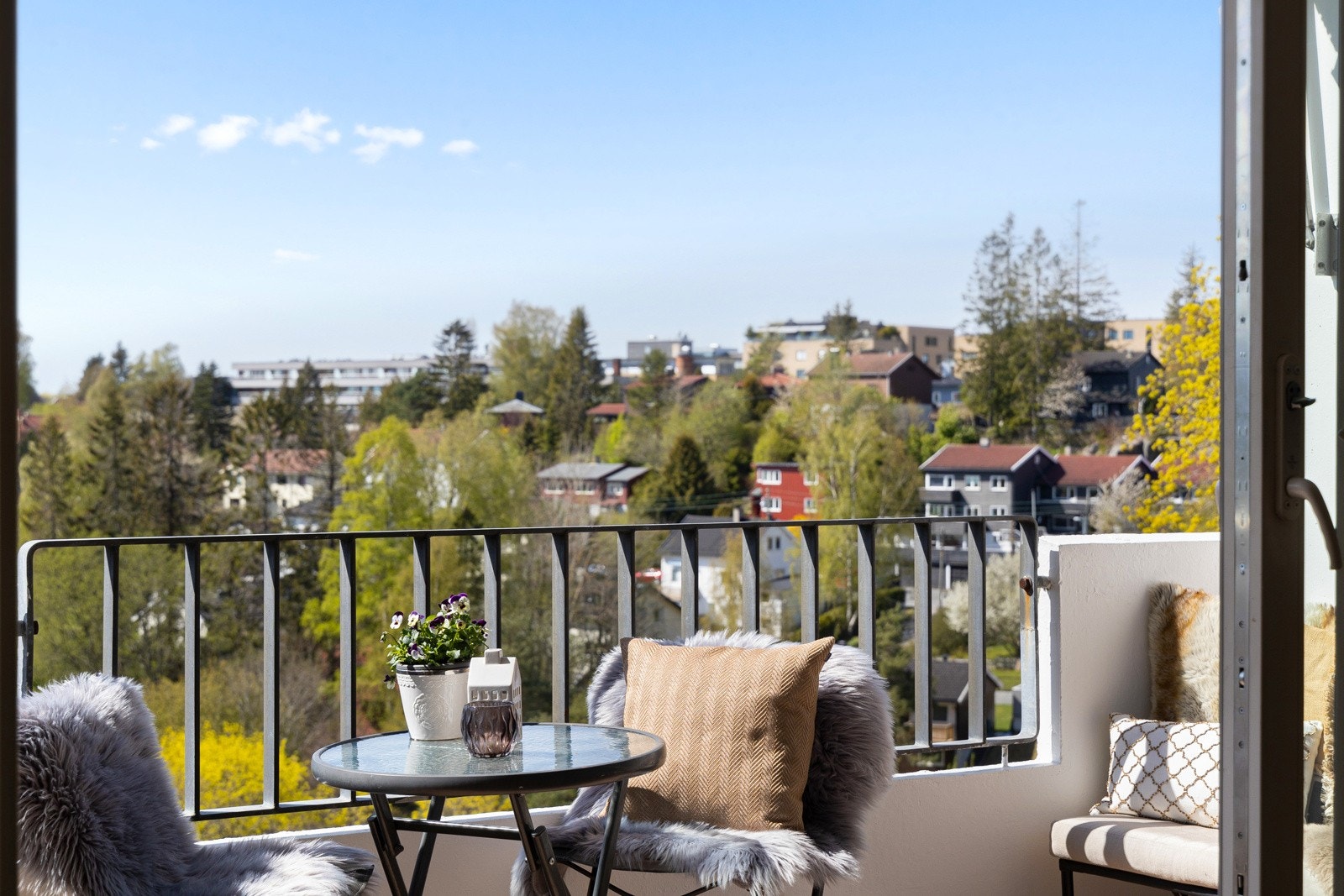 Velkommen til Hovseterveien 56 B, presentert av Vegar Giæver v/ EIE eiendomsmegling Røa. Galleribilde