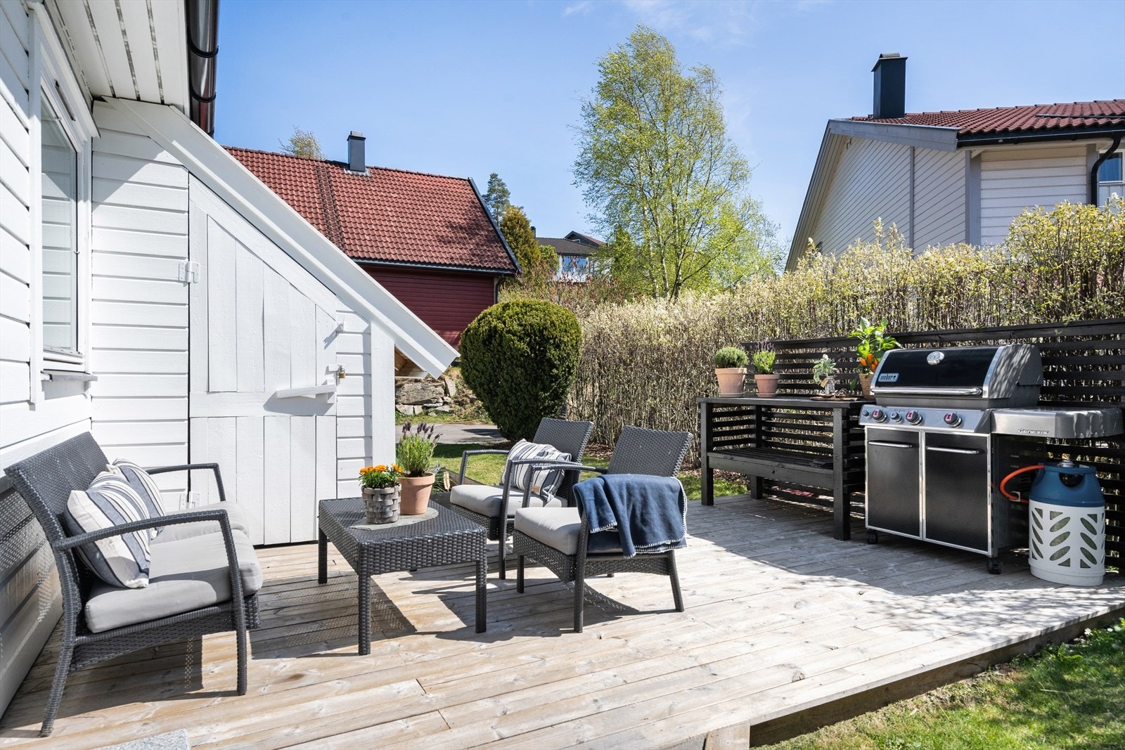 Grillplass/"utekjøkken" og utebod Galleribilde