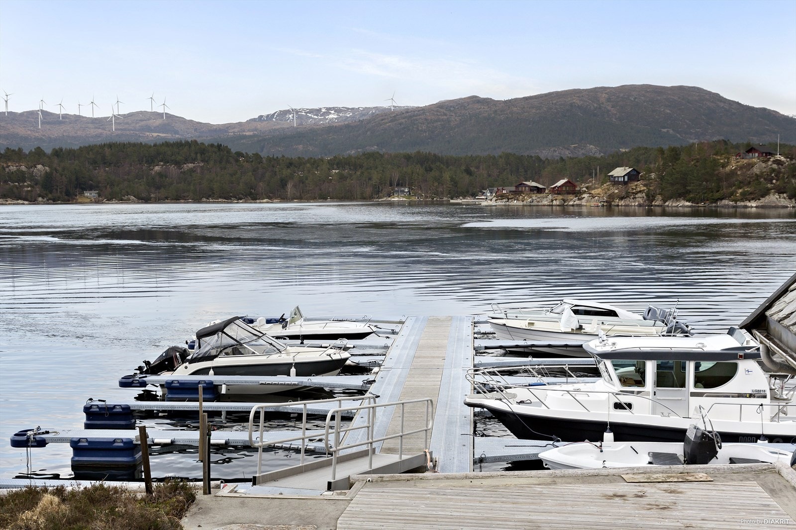 Trygg båthamn like nedenfor hytten Galleribilde
