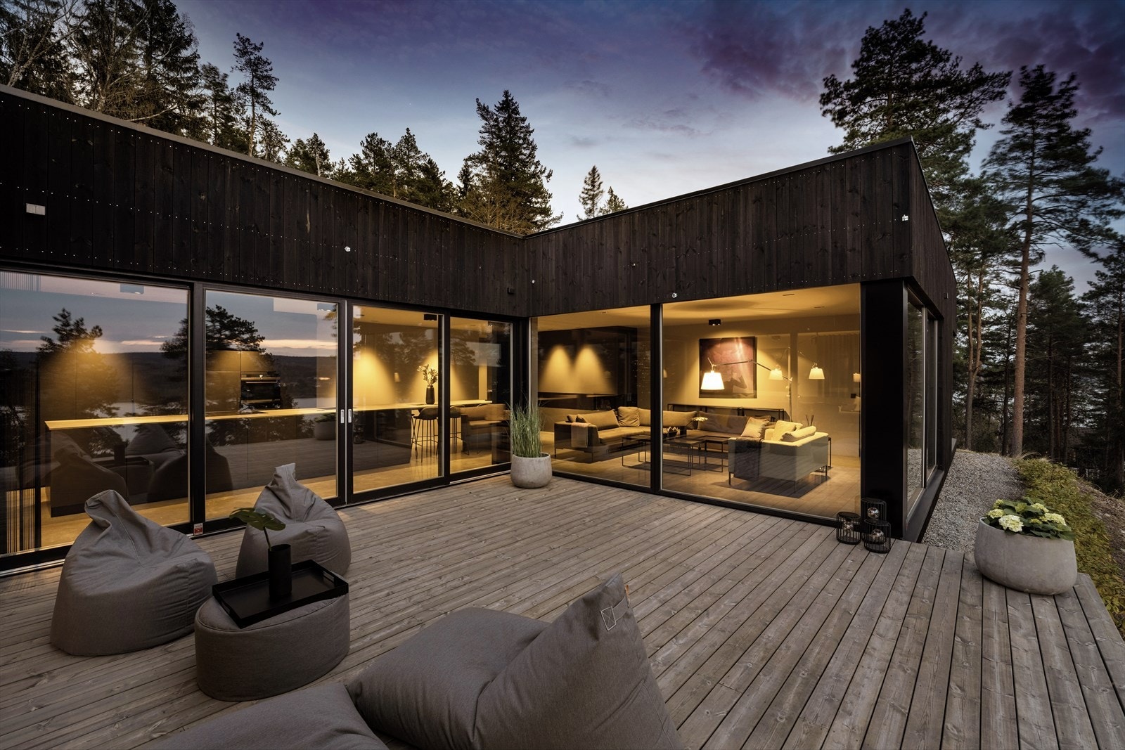 Dette er en feinschmeckers villa med en skreddersøm som har resultert i en eiendom helt utenom det vanlige Galleribilde
