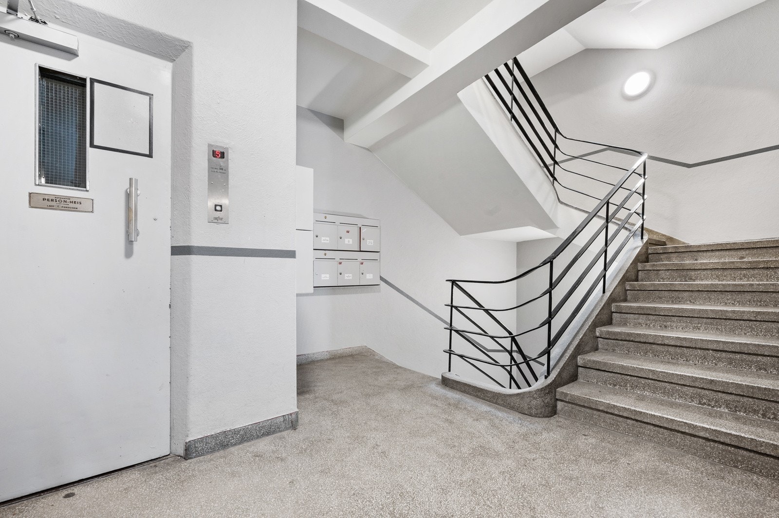 Heis til alle etasjer. Galleribilde