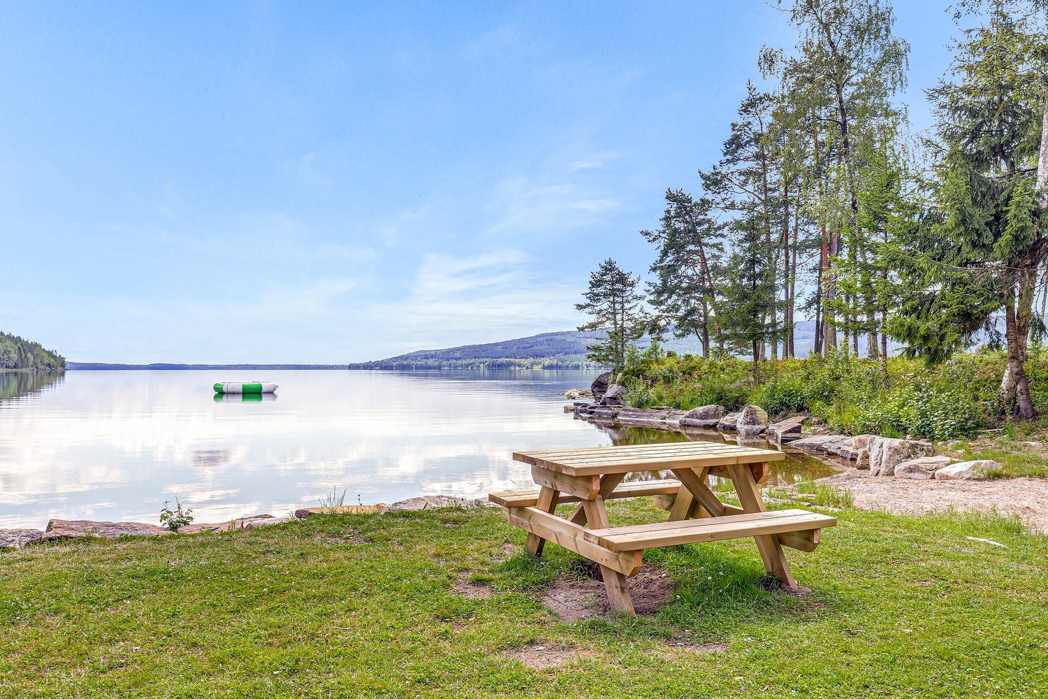 Det er etablert en egen badevik for barna Galleribilde