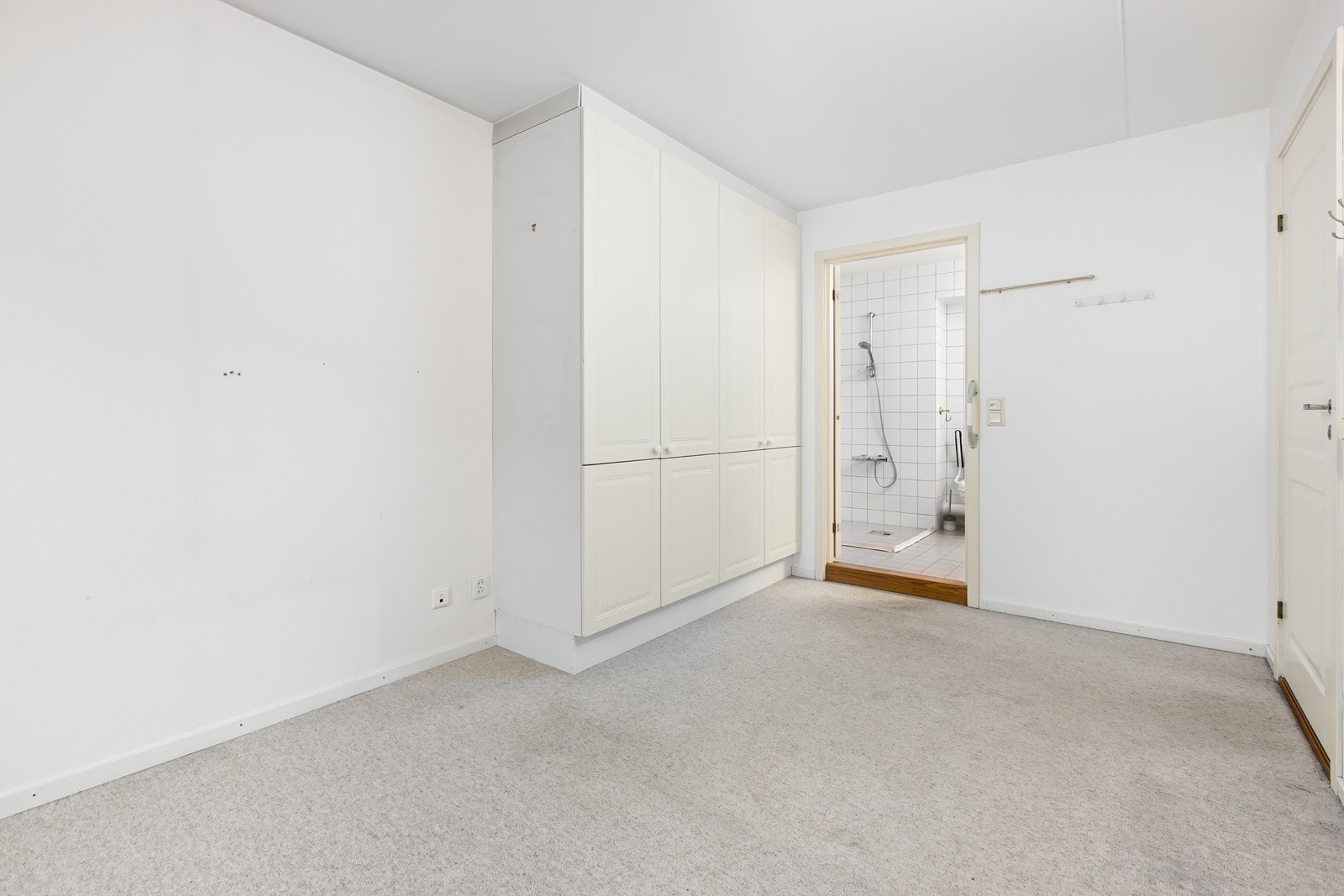 I tilknytning til hovedsoverommet er det eget bad. Galleribilde