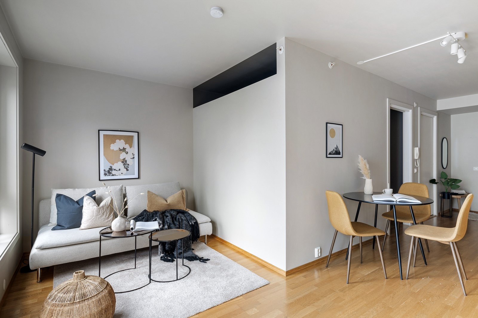 Nymalte veggeflater, balansert ventilasjon og sprinkleranlegg. Galleribilde