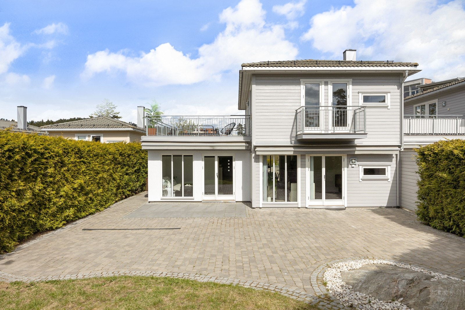 Velkommen til Rolf Presthus vei 100 - Presentert av Privatmegleren Park v/ Sigurd Birkelund Galleribilde