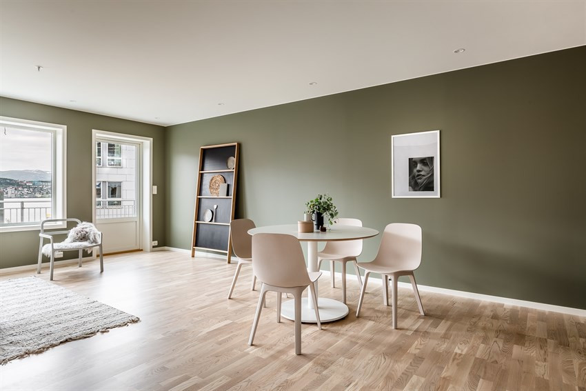 God plass til spisebord (Bildet er hentet fra tilsvarende leilighet, avvik kan forekomme)