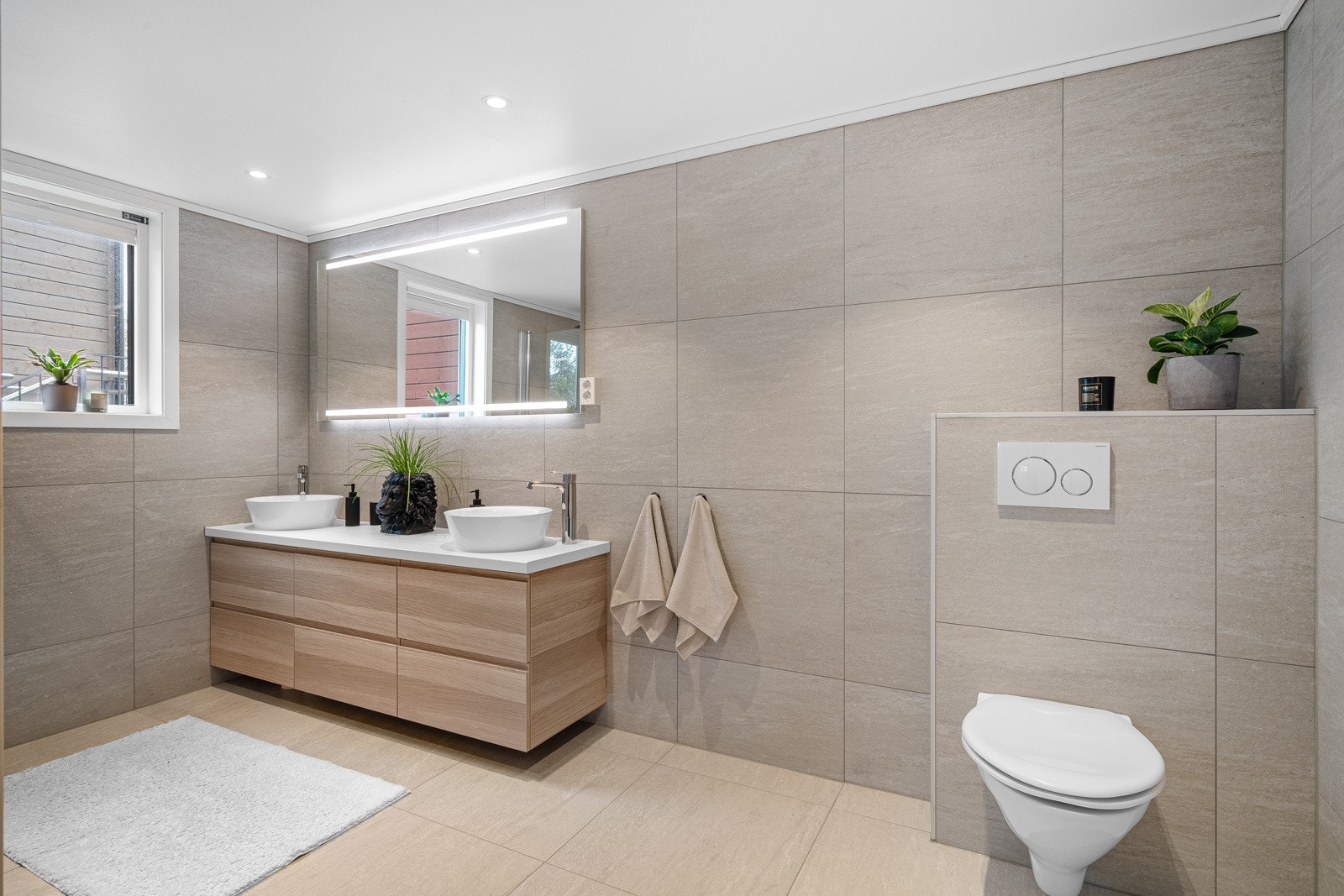 Flott, flislagt bad på hele 9 m², nytt fra 2021 Galleribilde