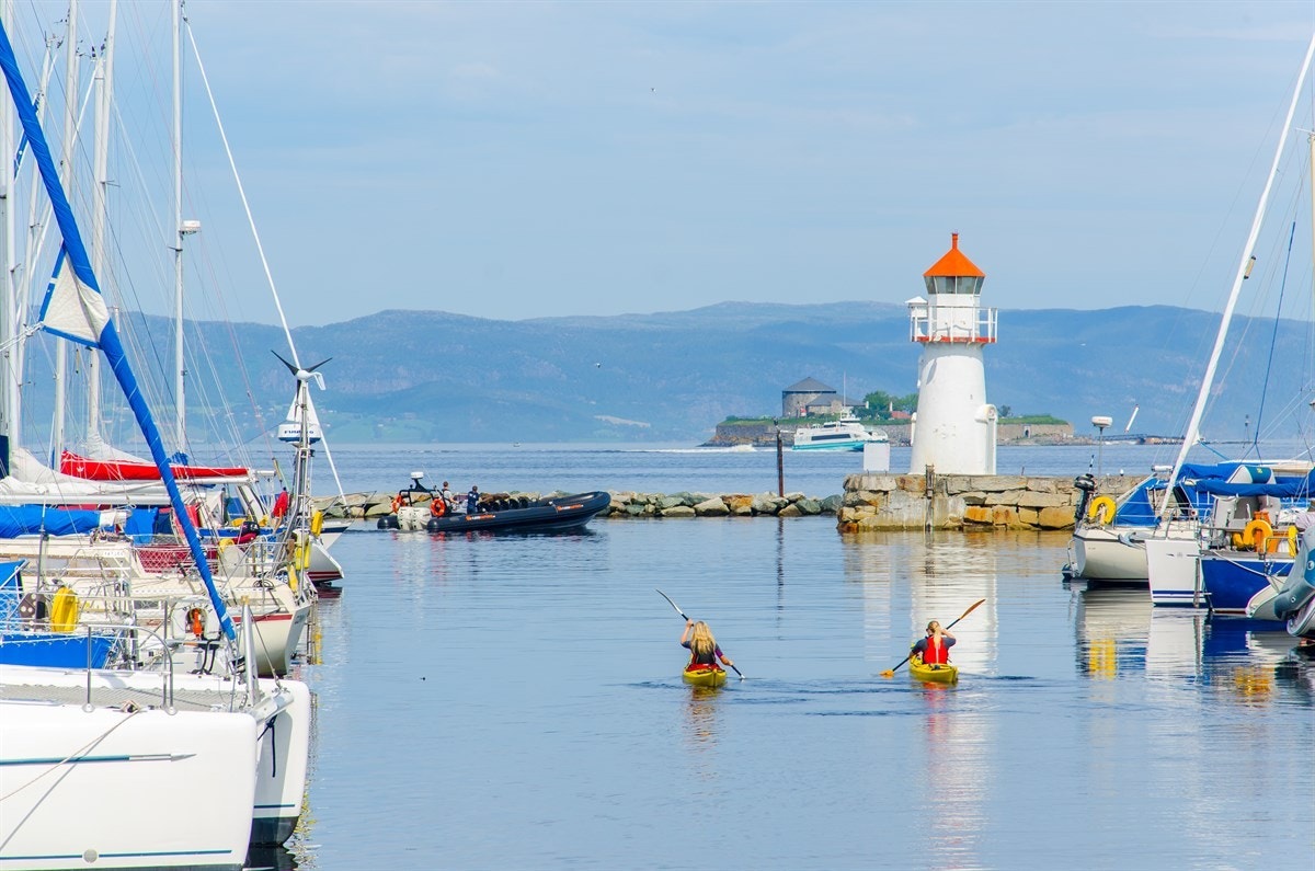 Herlig liv ved Skansen på varme sommerdager. Galleribilde