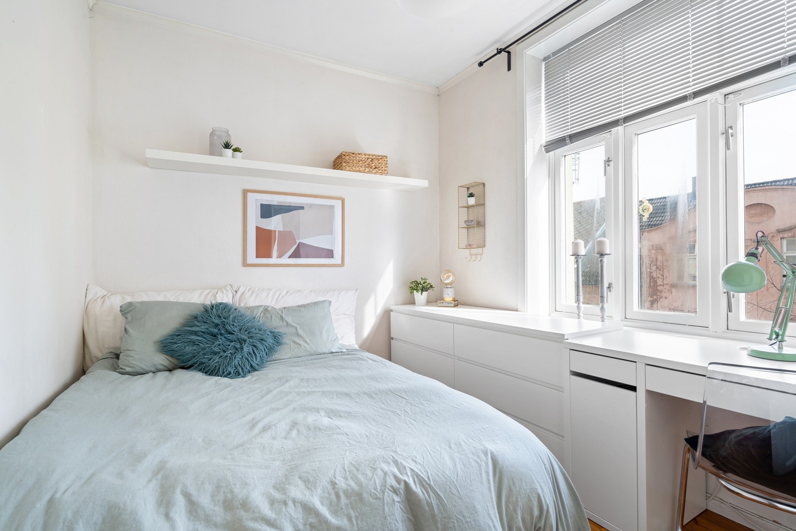 Leilighetens tredje soverom er på 8 m² og kan enkelt innredes som gjesterom eller kontor Galleribilde