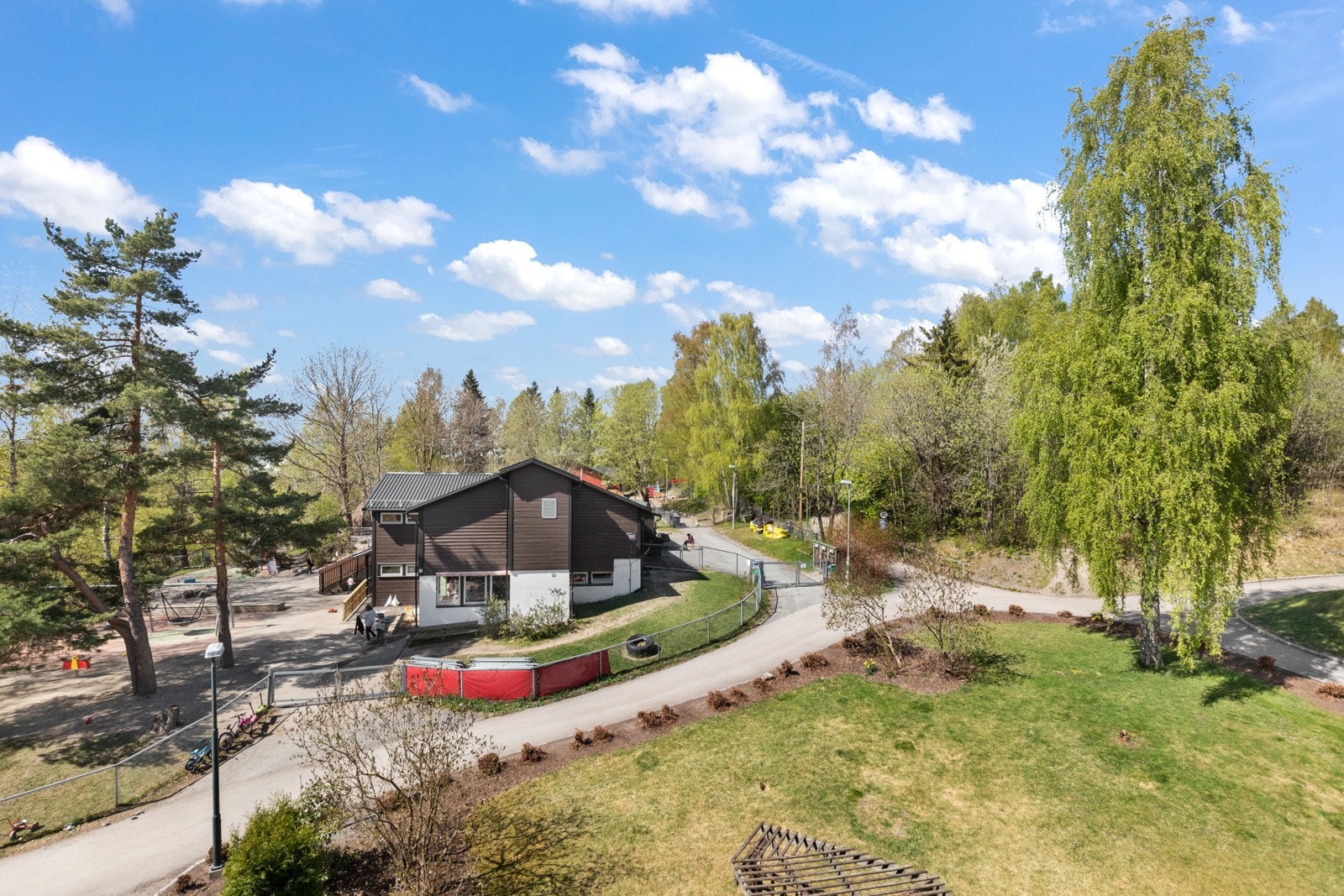 Hyggelig utsyn over grøntområder. Galleribilde