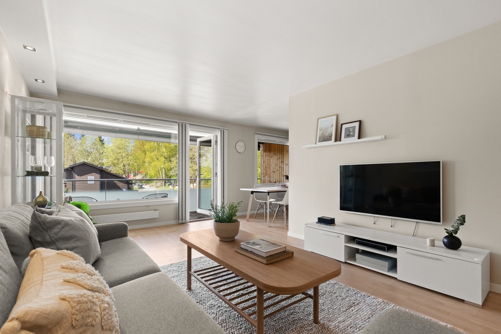 Privatmegleren Park v/adv. Christoffer Brekke-Hammersland & Sunniva Odlo Myrvang har gleden av å presentere Hovseterveien 64B - Velkommen. Galleribilde