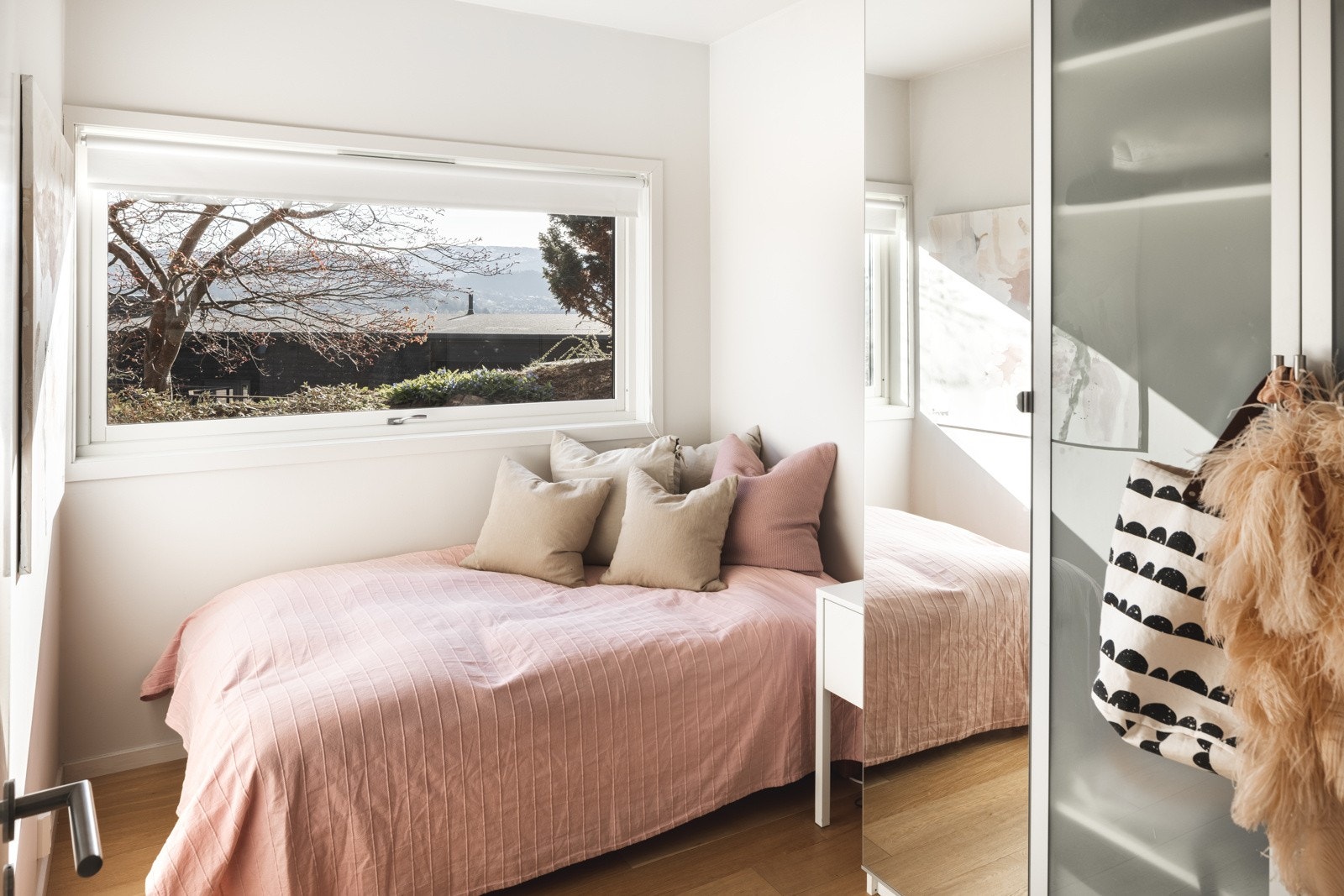 Funksjonell løsning med tre like store barnerom i 1. etasje Galleribilde