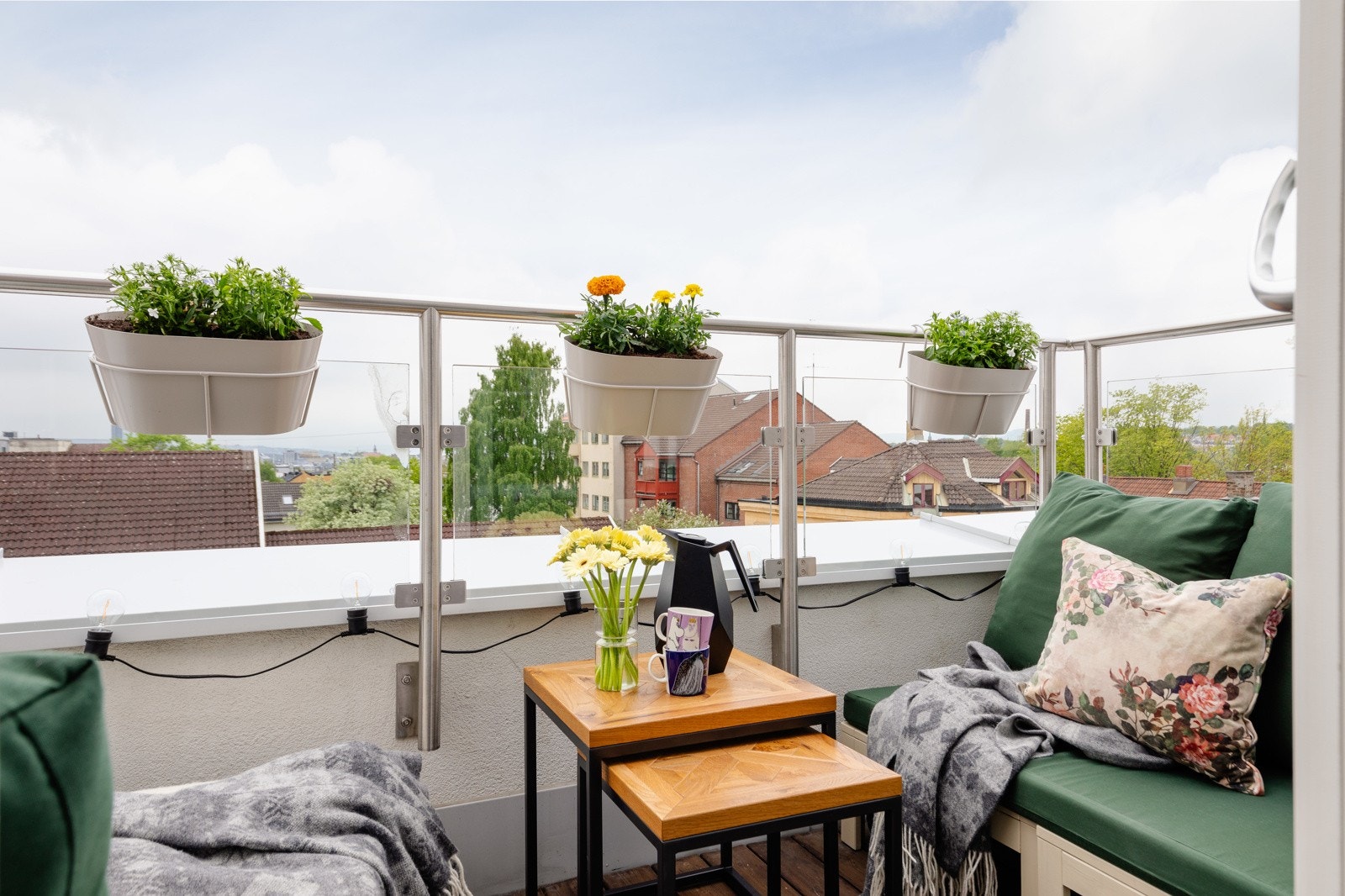 En fin plass å innrede med en sittegruppe, rikelig med planter og stemningsfull belysning. Galleribilde