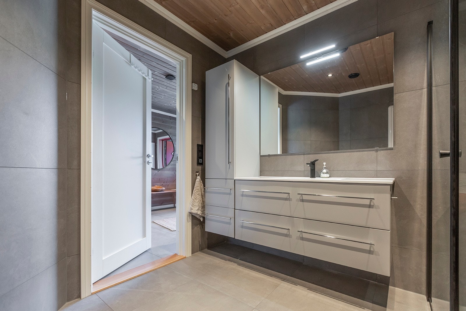 Bad fra visningshytte - Bildet er kun ment som orientering og avvik vil derfor kunne forekomme Galleribilde