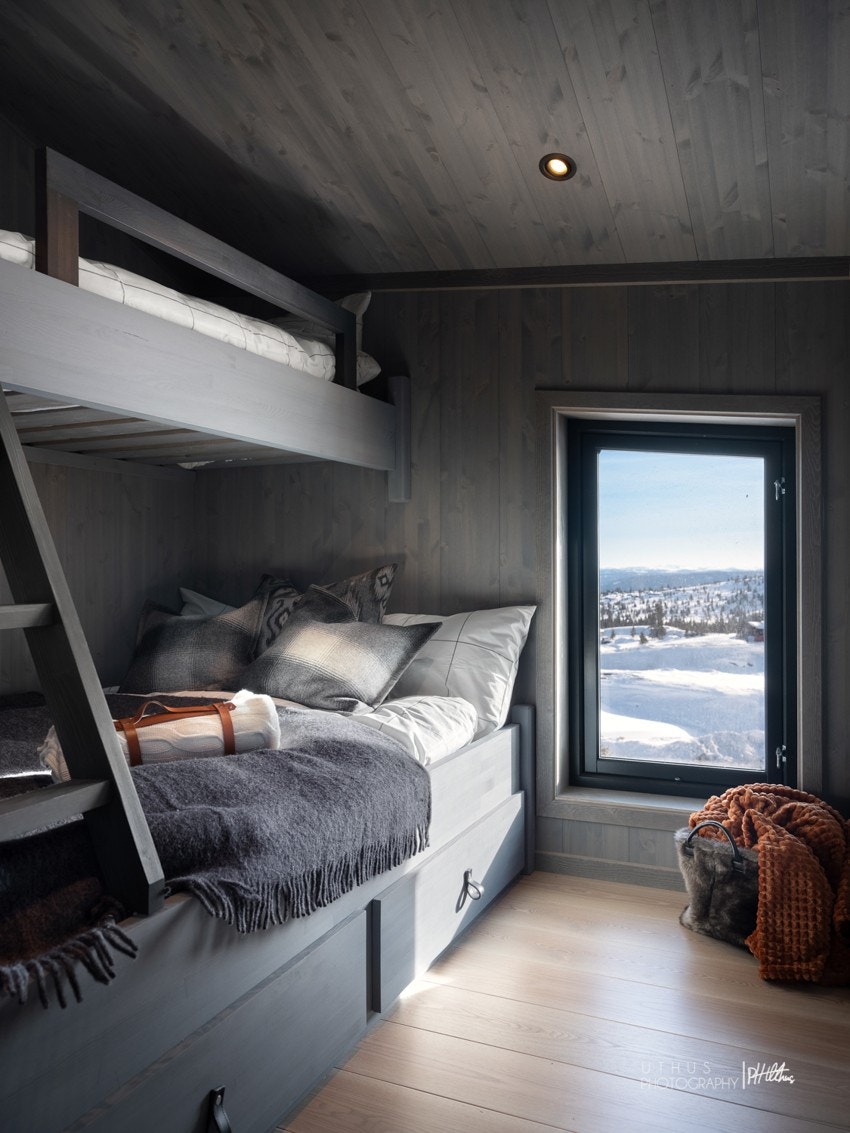 Hyttas fjerde soverom er utstyrt med plassbygd familiekøye. Galleribilde