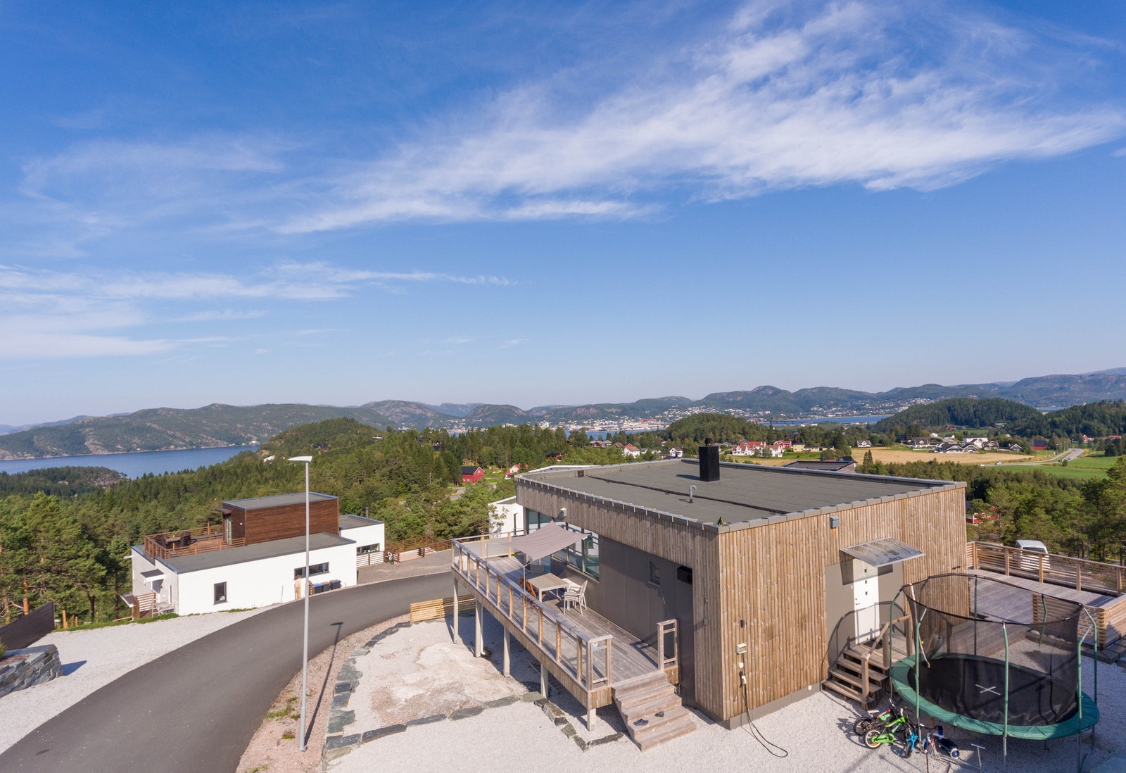 Tomtene kan bebygges inntil 40% BYA inkludert garasje Galleribilde