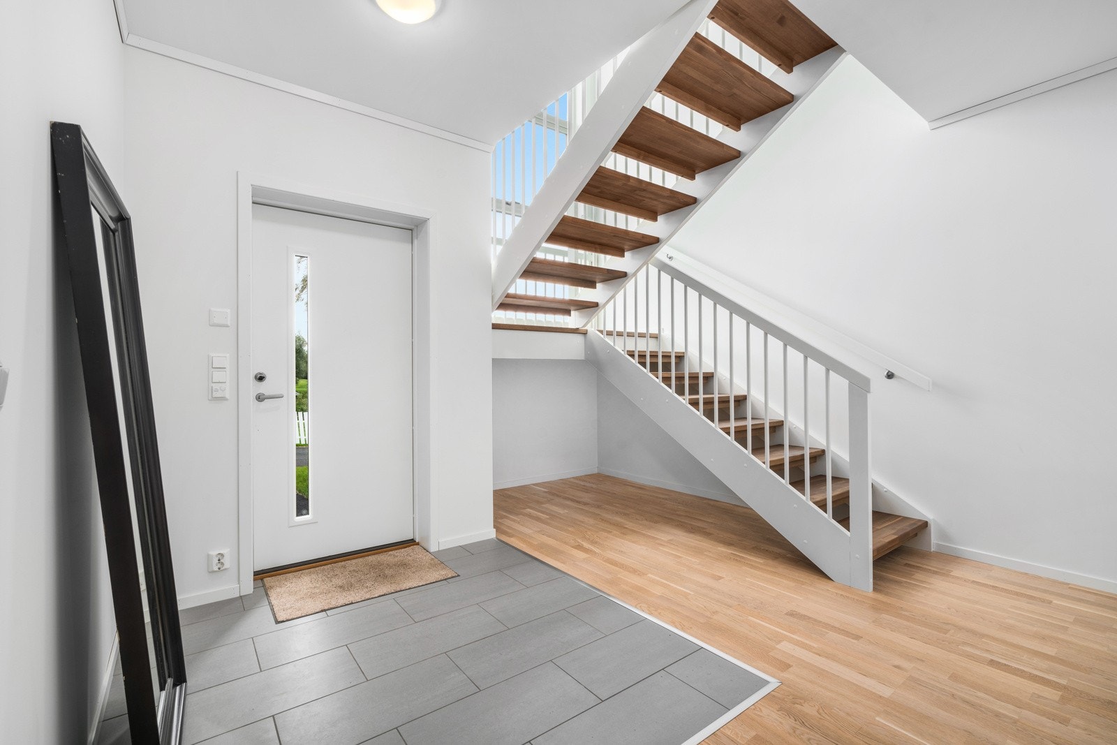 Trapperom/ inngangsparti Galleribilde