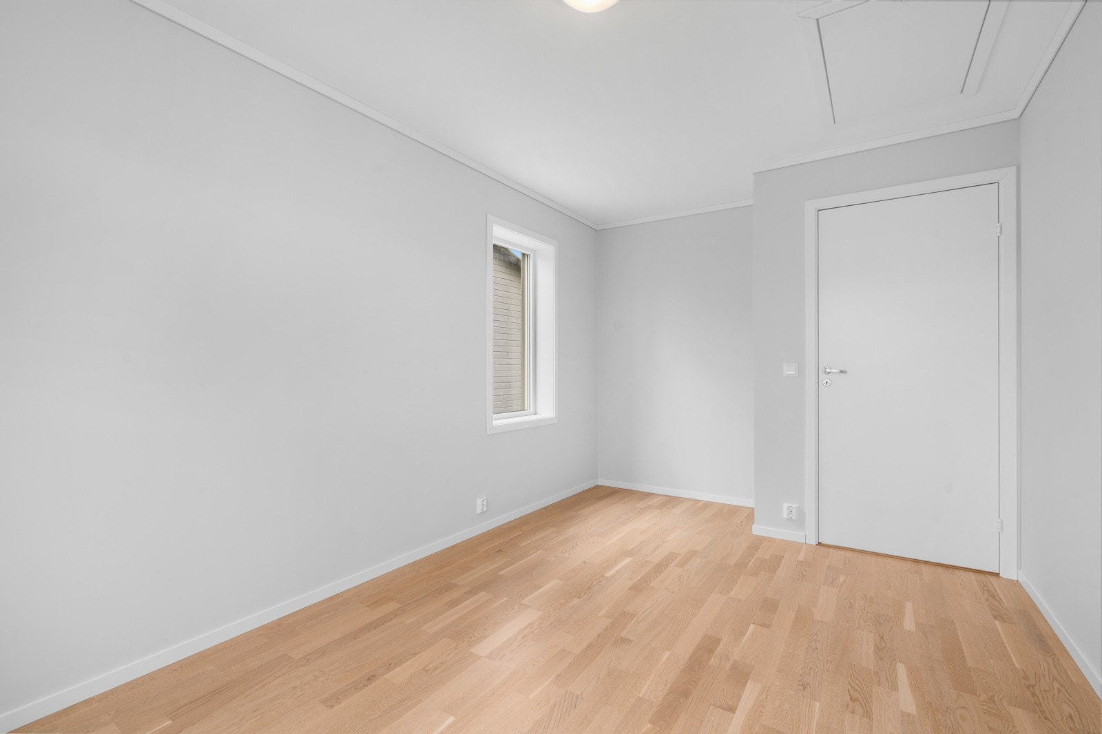 Soverom III (det er gode muligheter for å etablere et soverom nr. 4 - kontakt megler) Galleribilde