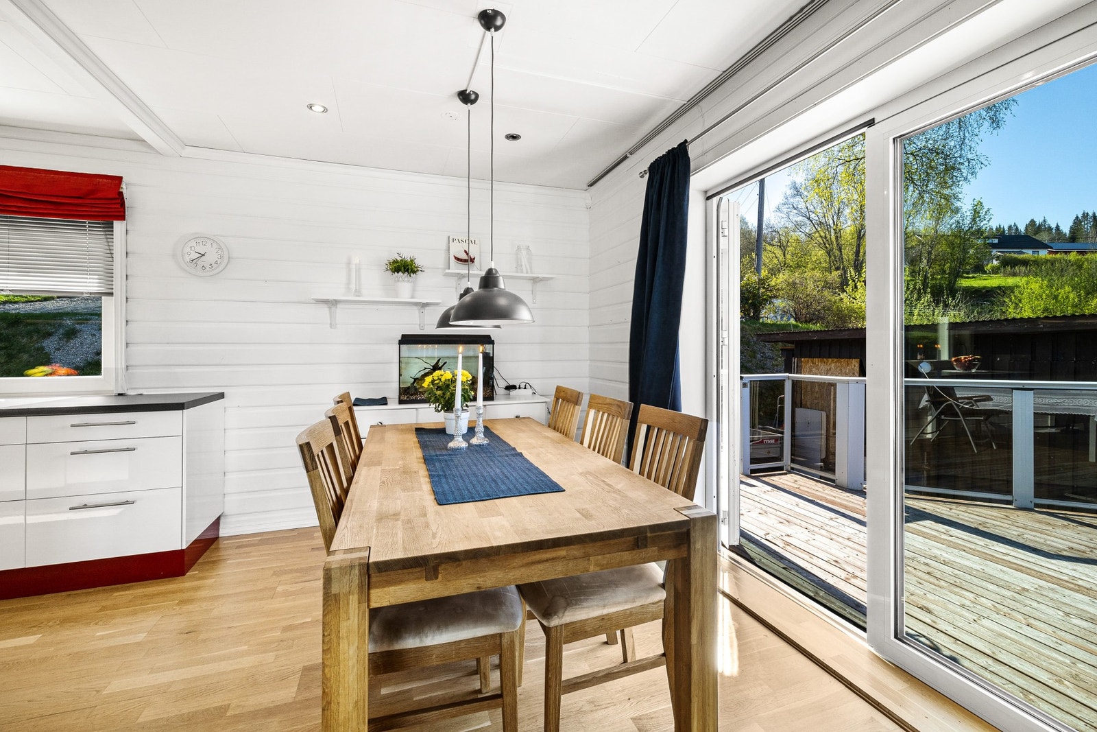 Hyggelig sone for spisegruppe Galleribilde