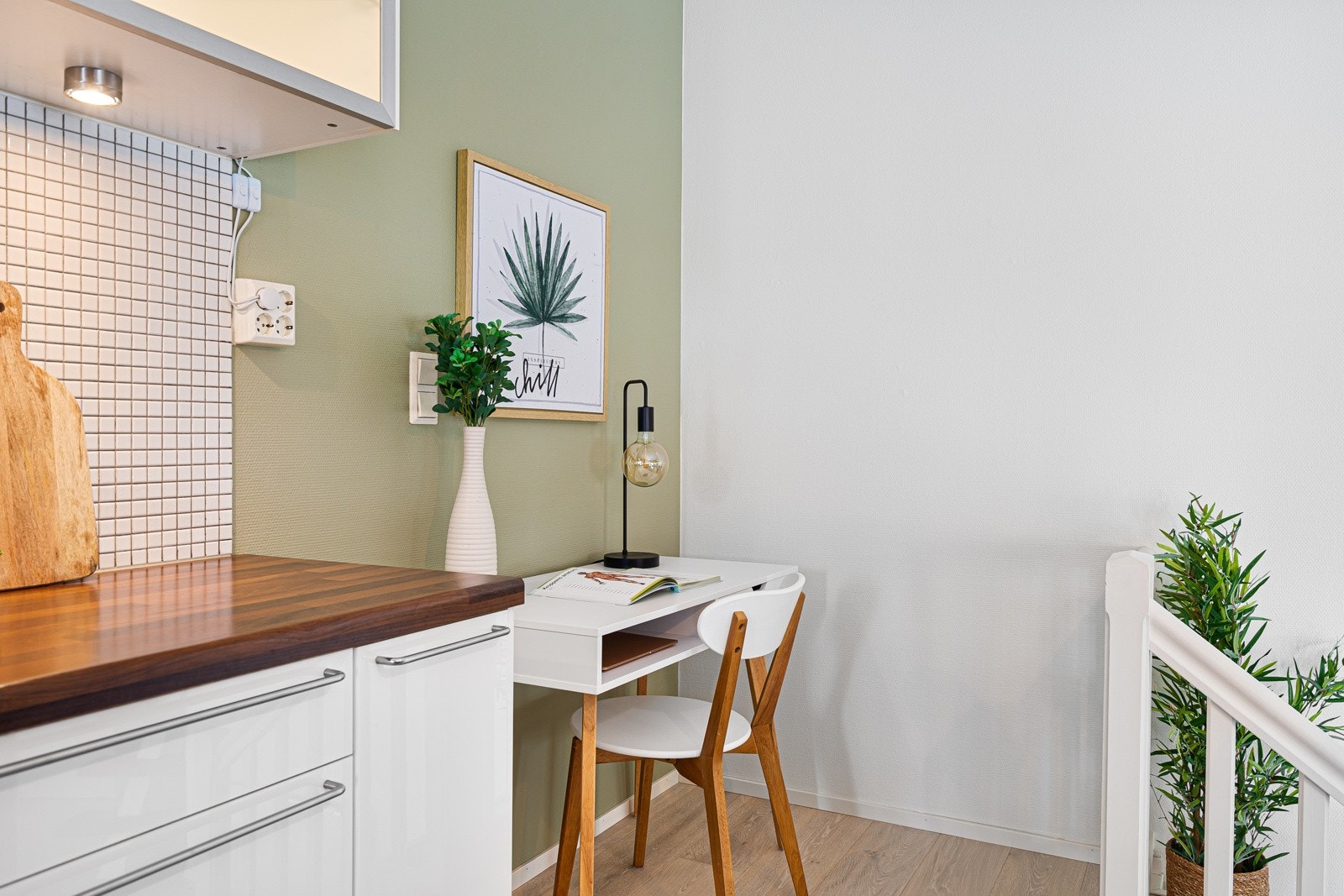 Kjøkkenet fremstår i god stand og er vurdert til tilstandsgrad 1 av takstmann. Alle hvitevarer og kjøkkenvifte er byttet ut de siste 3 årene Galleribilde