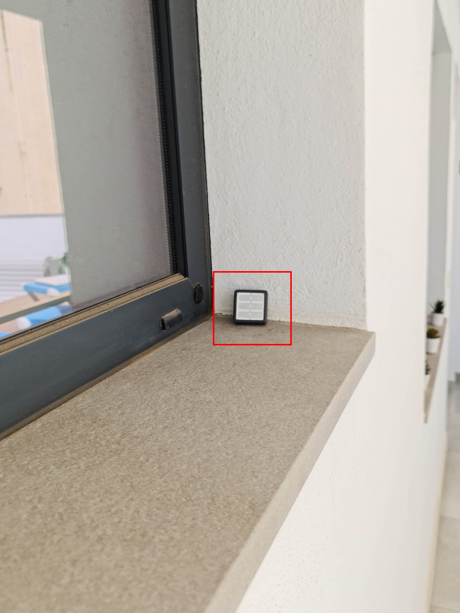 Fjernkontroll til basseng dekket Galleribilde