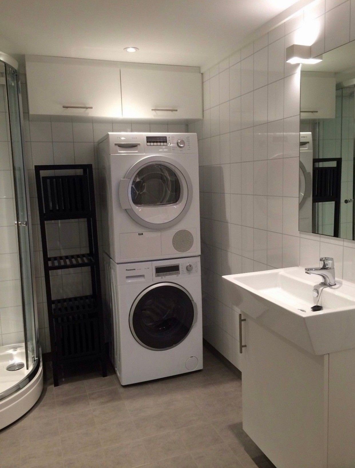 Vaskemaskin og tørketrommel følger med. Galleribilde