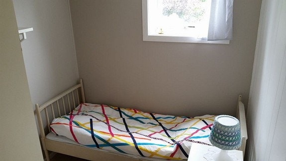 Hybel2. "Soverom" sett fra kjøkken mot vest. Galleribilde