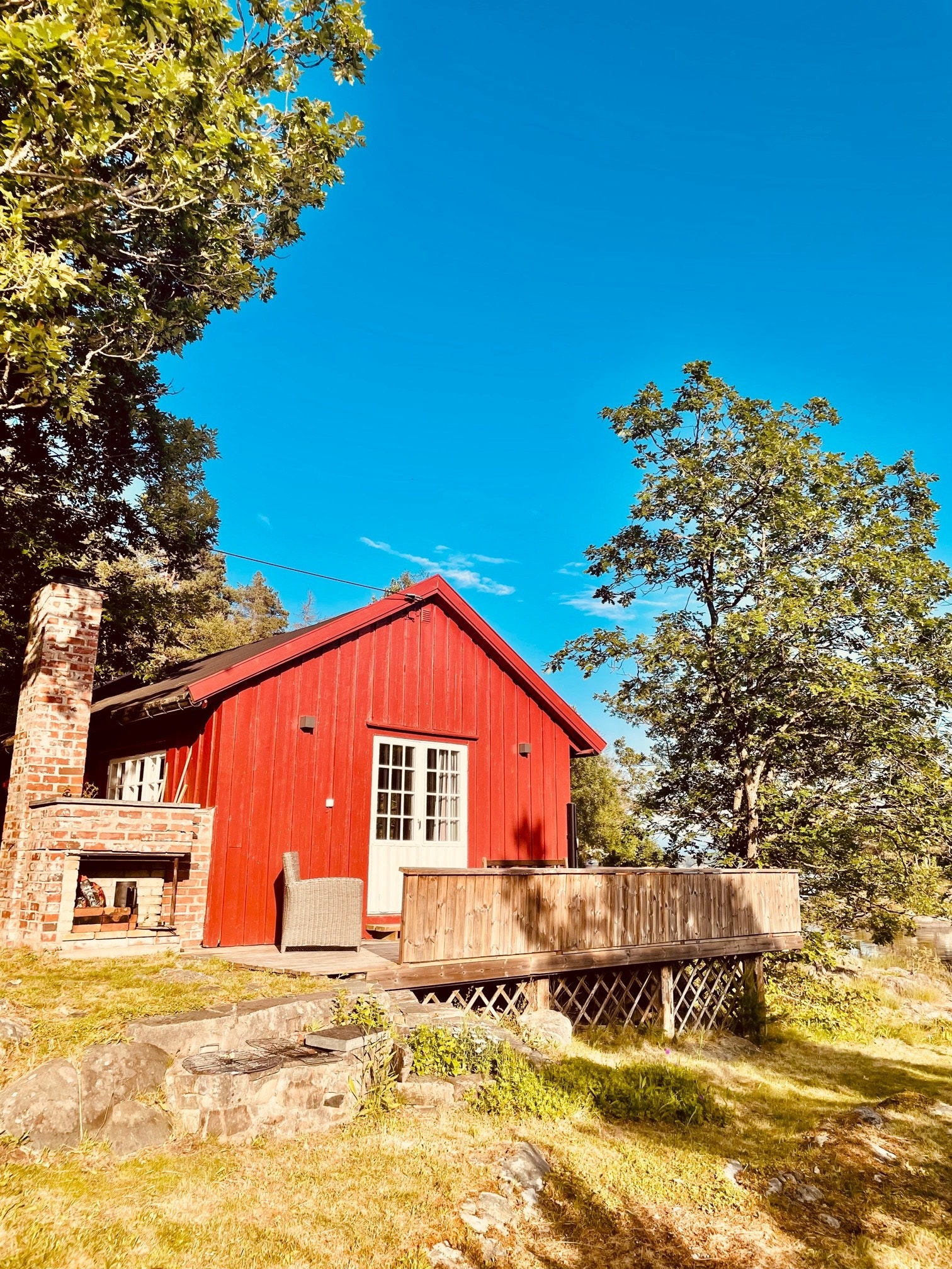 Solrik veranda med sittegruppe. Galleribilde