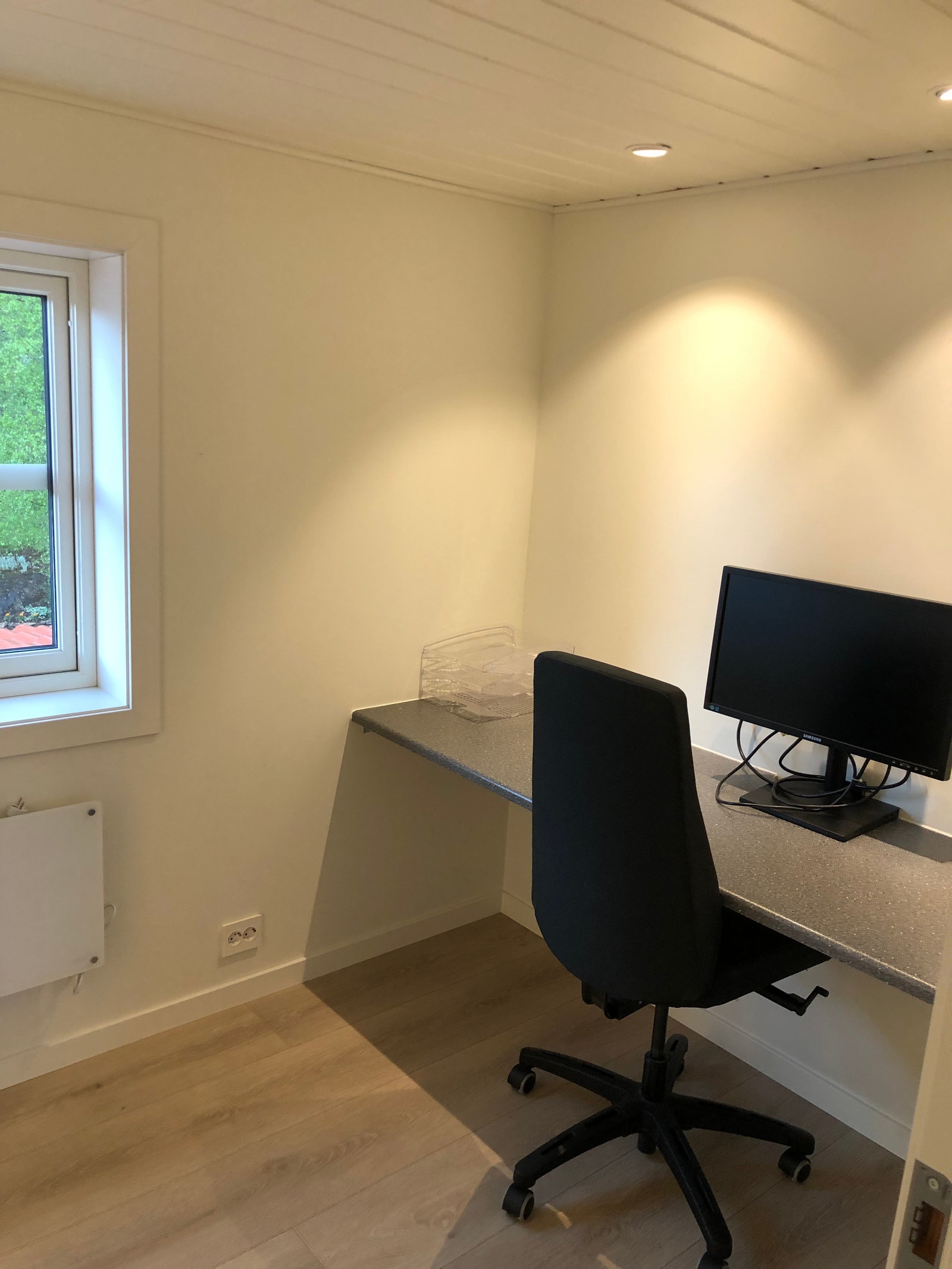 Kontor og garderobe / "Soverom 3" Galleribilde
