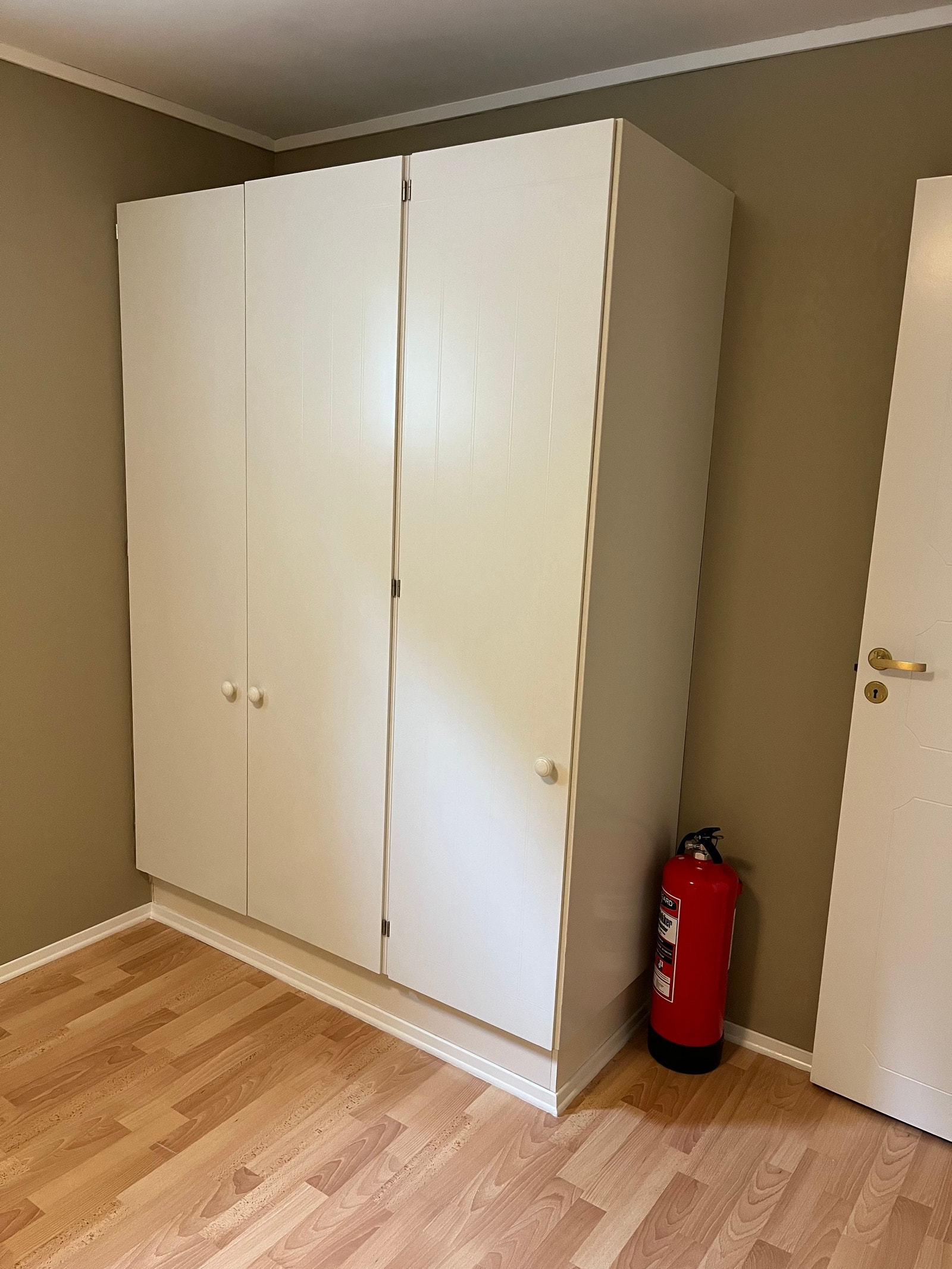 Skap på soverom Galleribilde