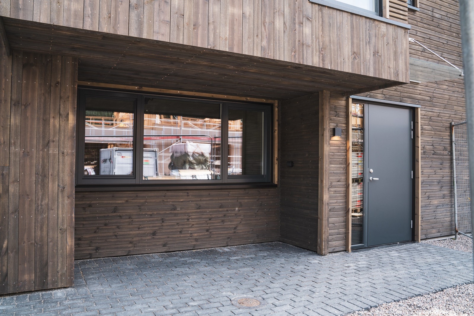 Fasade, egen inngang. Galleribilde