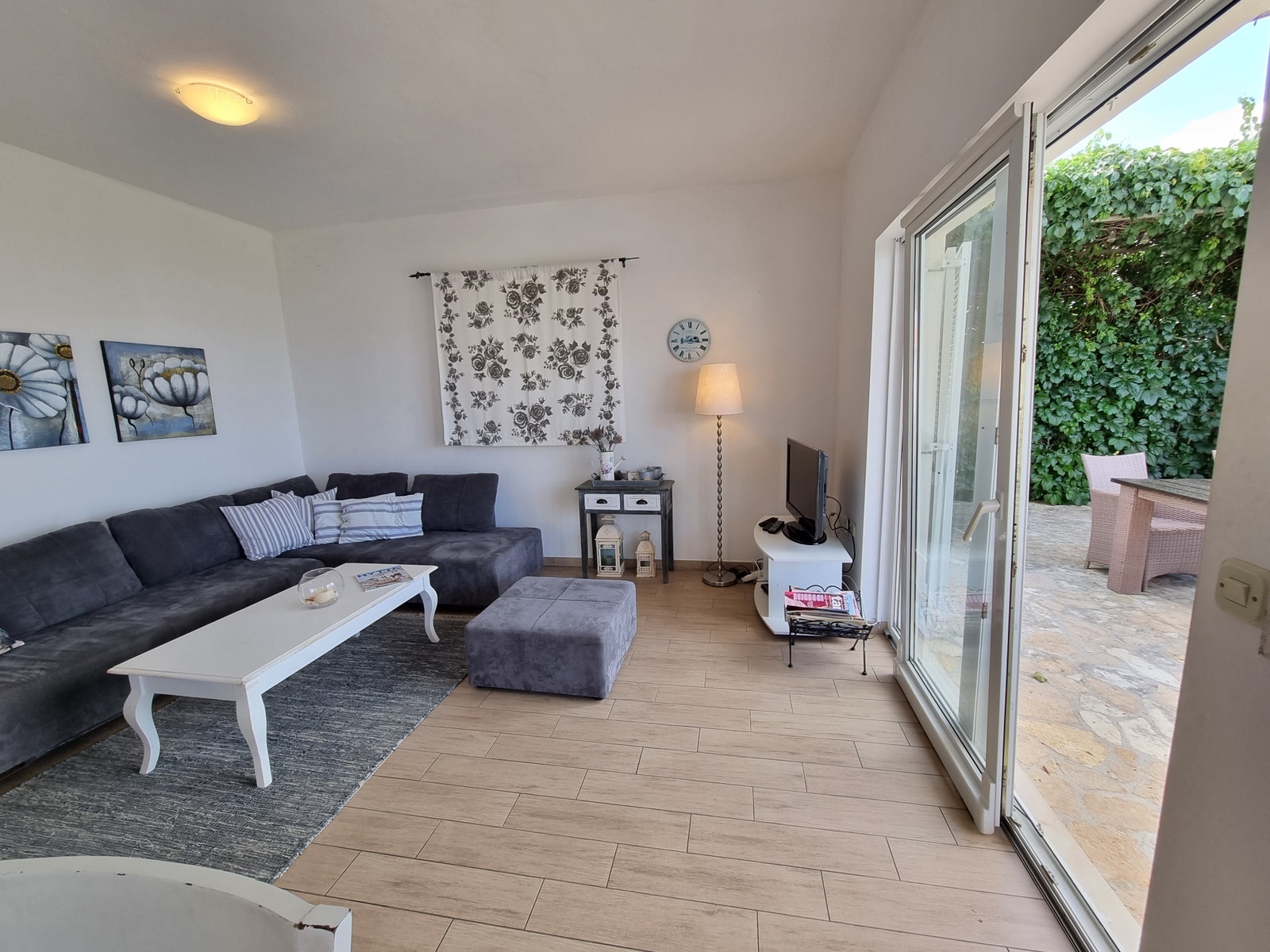 Stue med utgang stor terrasse Galleribilde