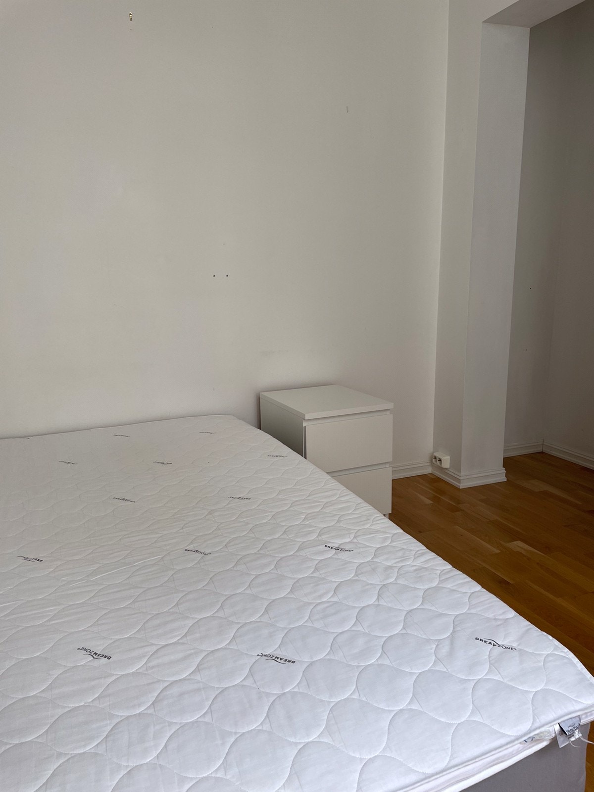 Soverom mot bakgård Galleribilde