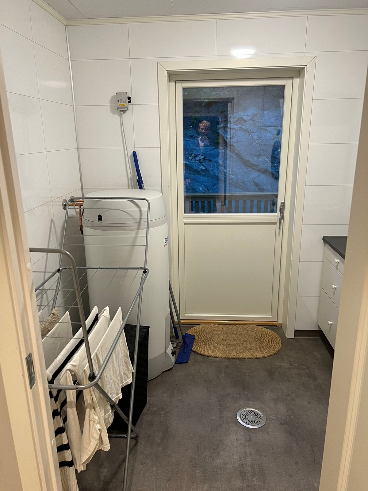 Vaskerom 2etg og utgang til baksiden Galleribilde