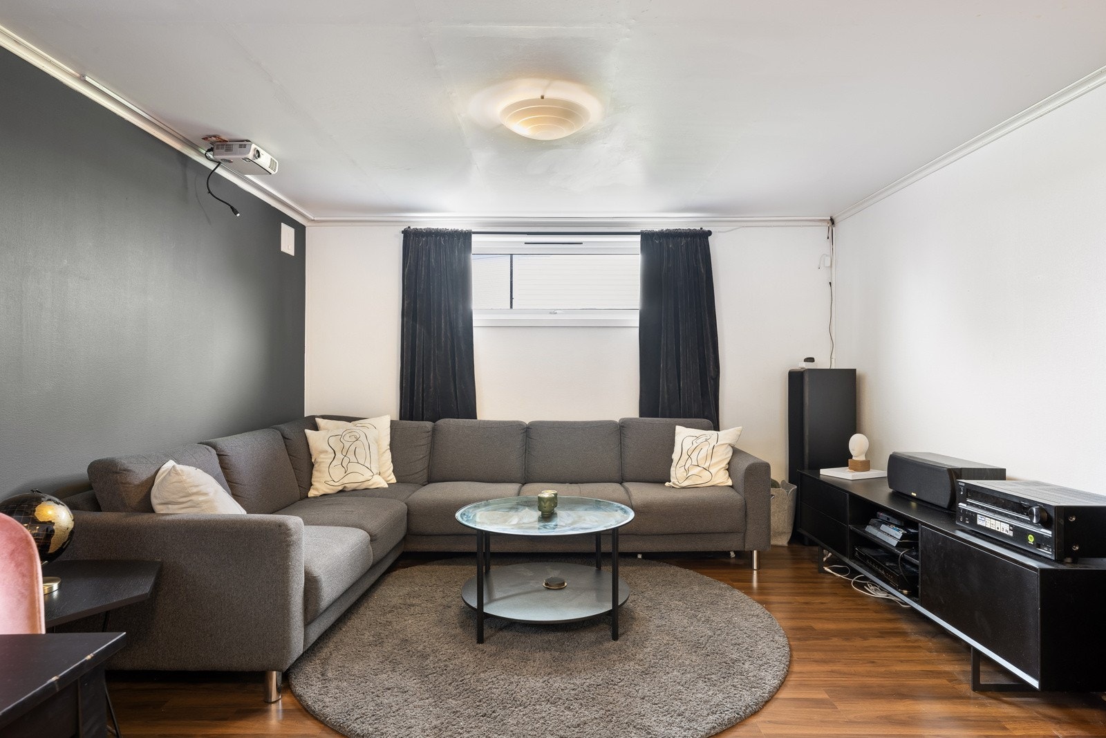 Utleiedel Stue Galleribilde