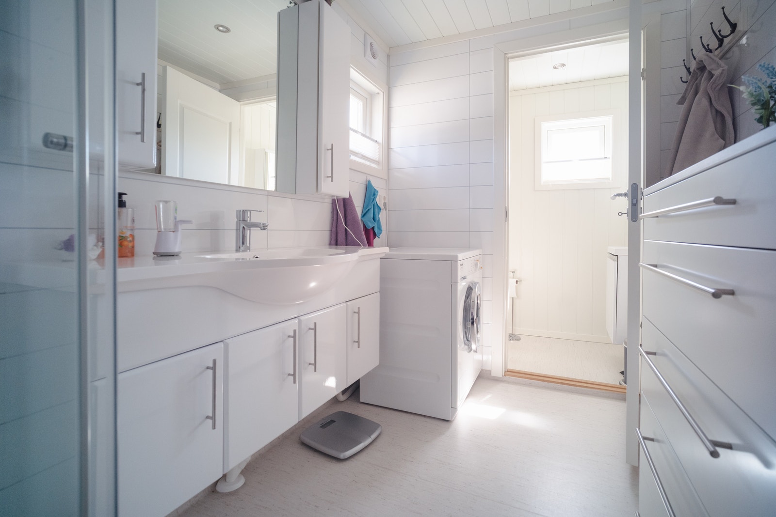 Plass til vaskemaskin på bad. Galleribilde