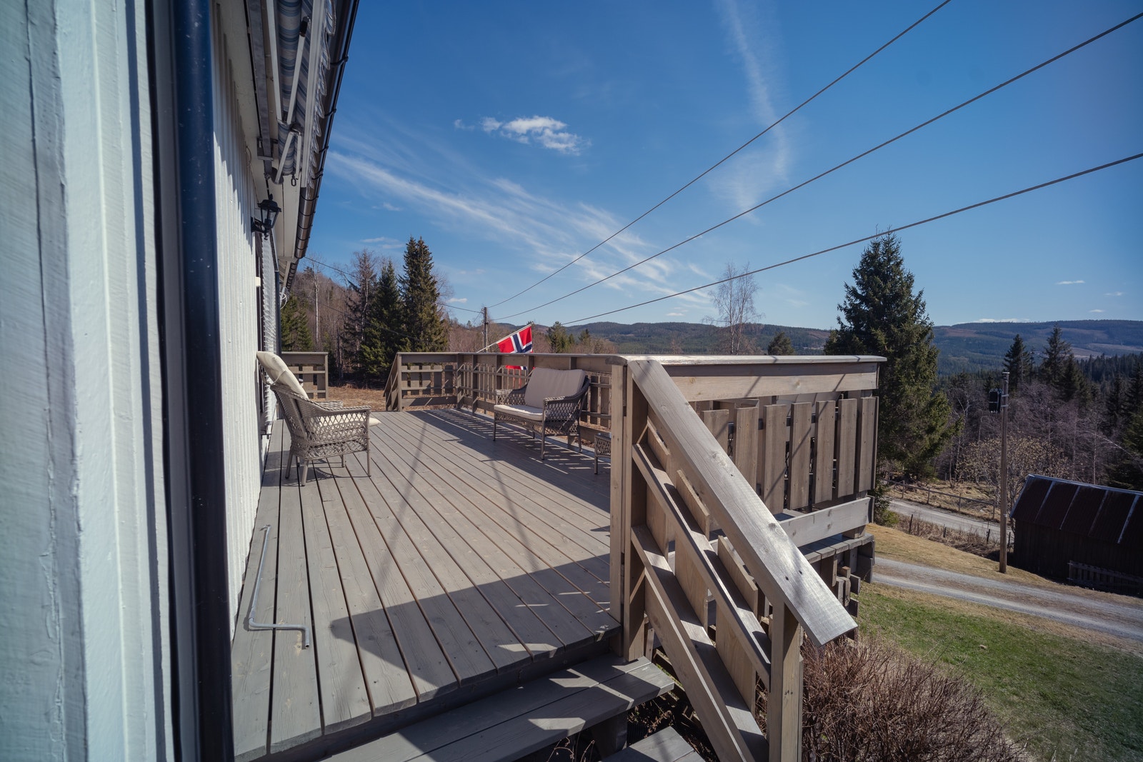 Ny terrasse utenfor stue Galleribilde