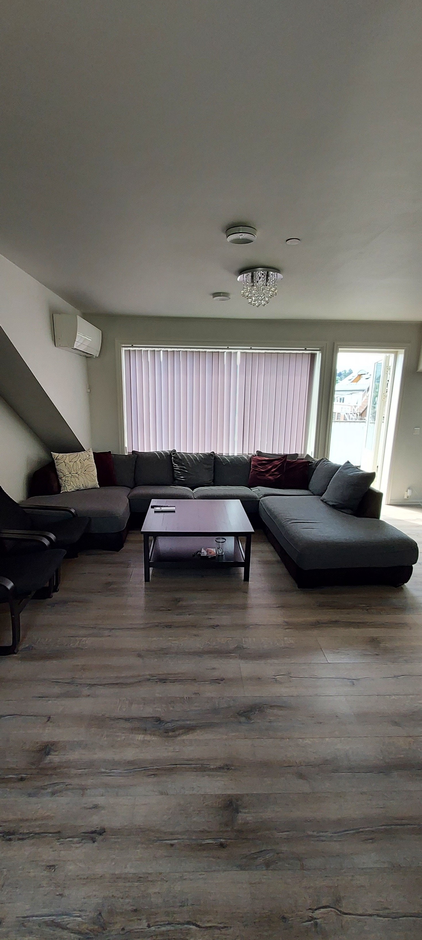 I 3 etasje er det også en deilig "Kryp opp i". For å skjerme for solen er det deilig med lamellgardiner. Galleribilde