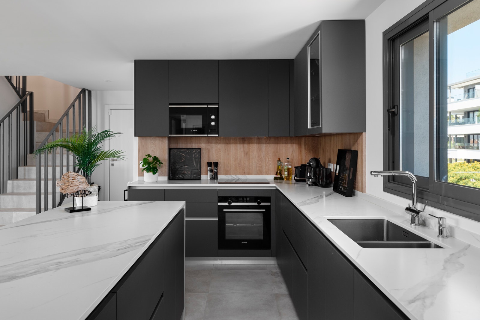 Modern kitchen Galleribilde