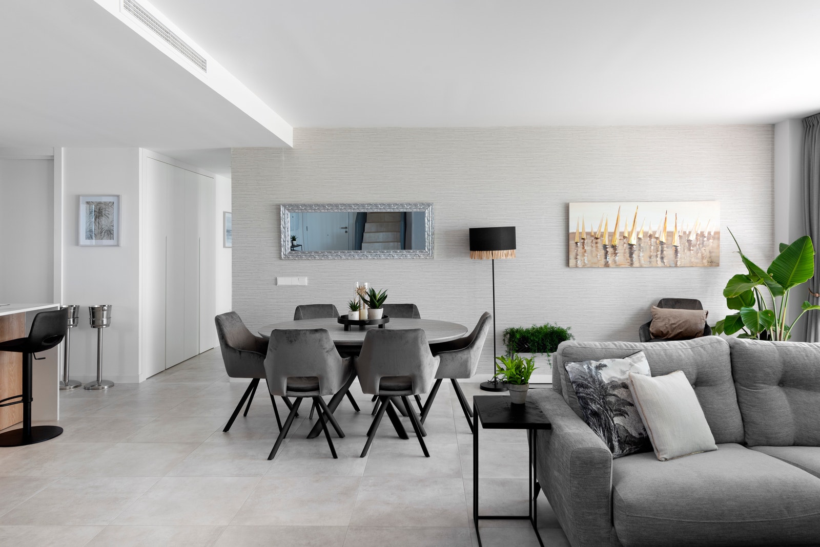 8 person dinner/breakfast Galleribilde