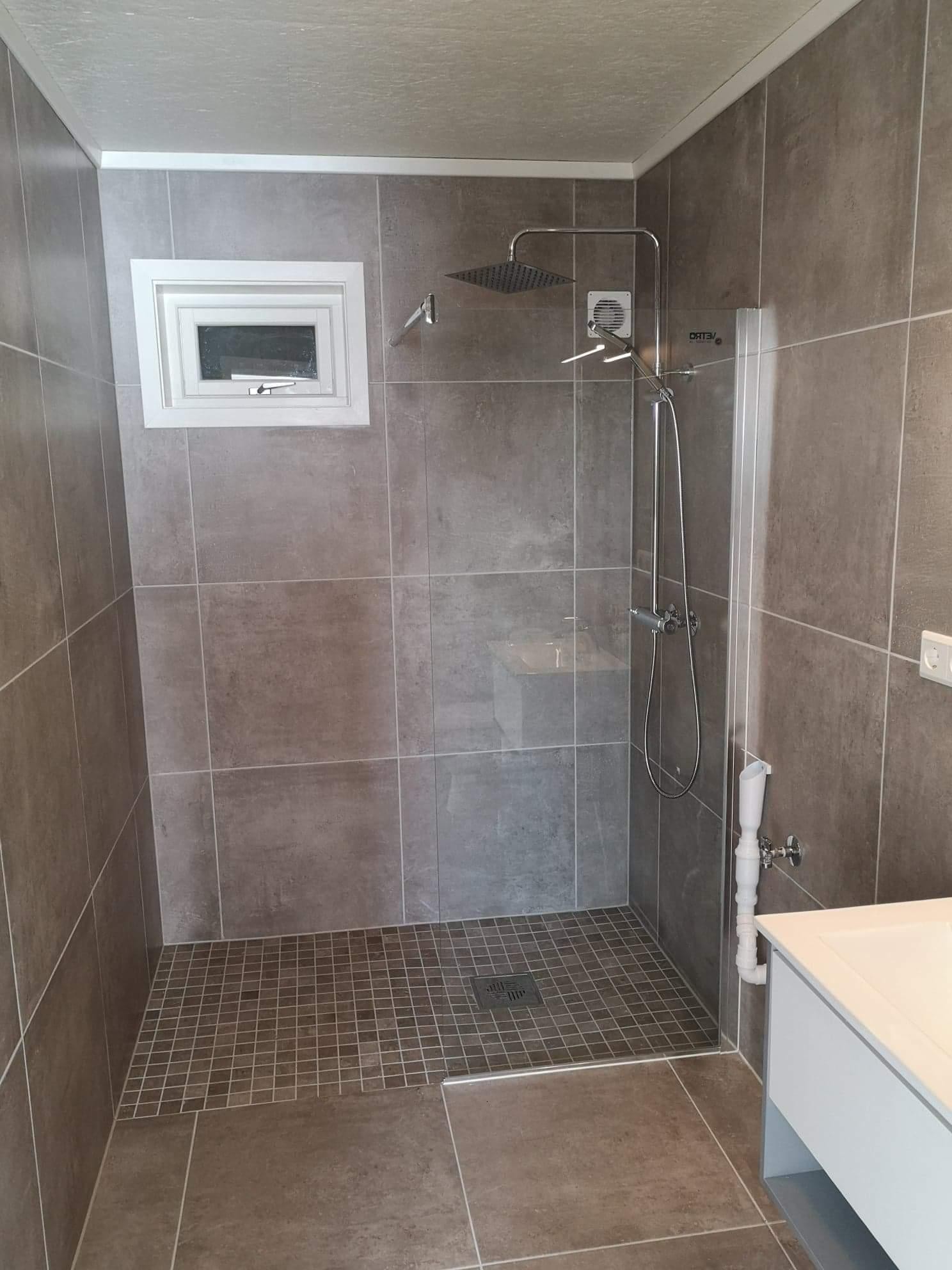 Badet inkl vaskemaskin - 4 år gammel. Galleribilde