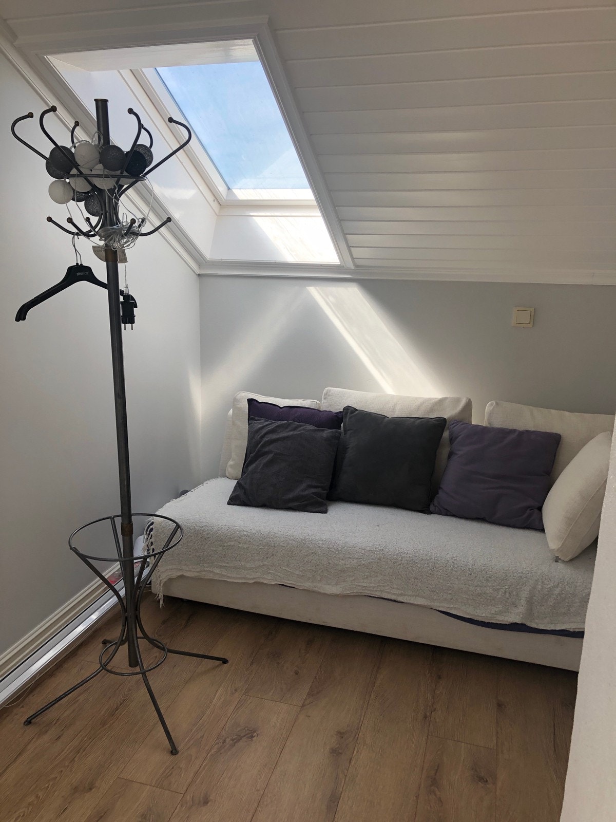 Loftsstue til deling. Galleribilde