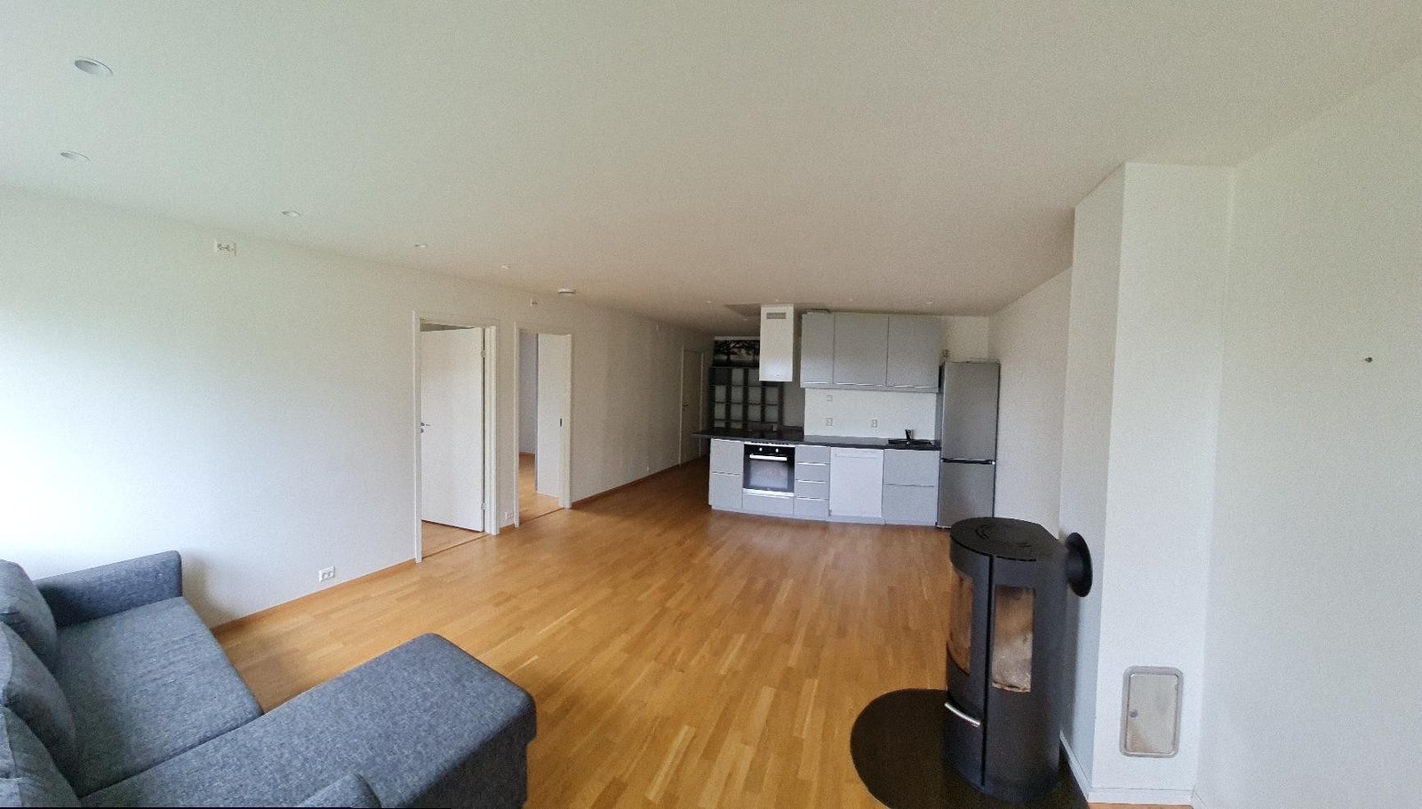 stue mot kjøkken Galleribilde