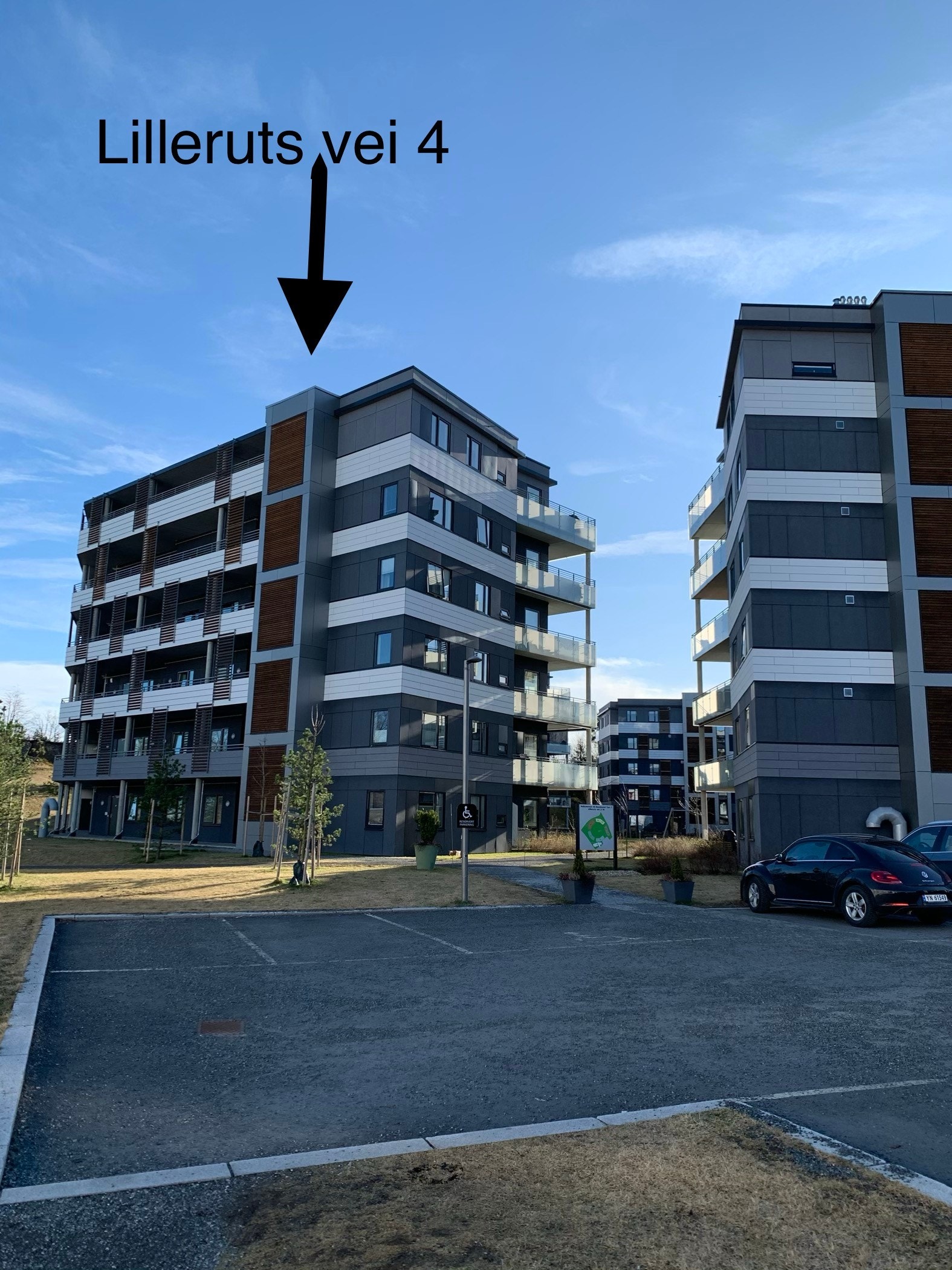 Lilleruts Vei 4 Galleribilde