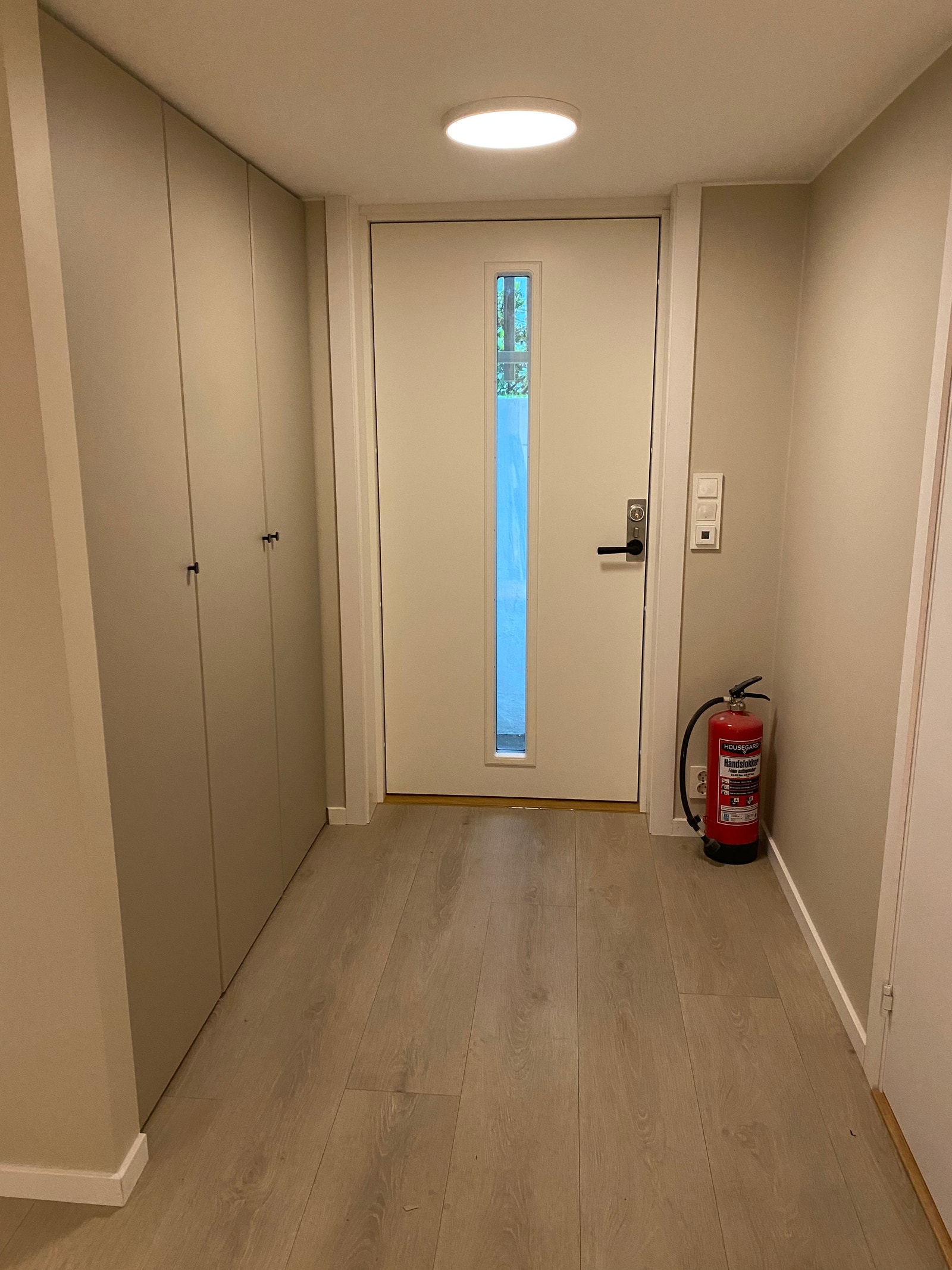 Gang m/skap Galleribilde