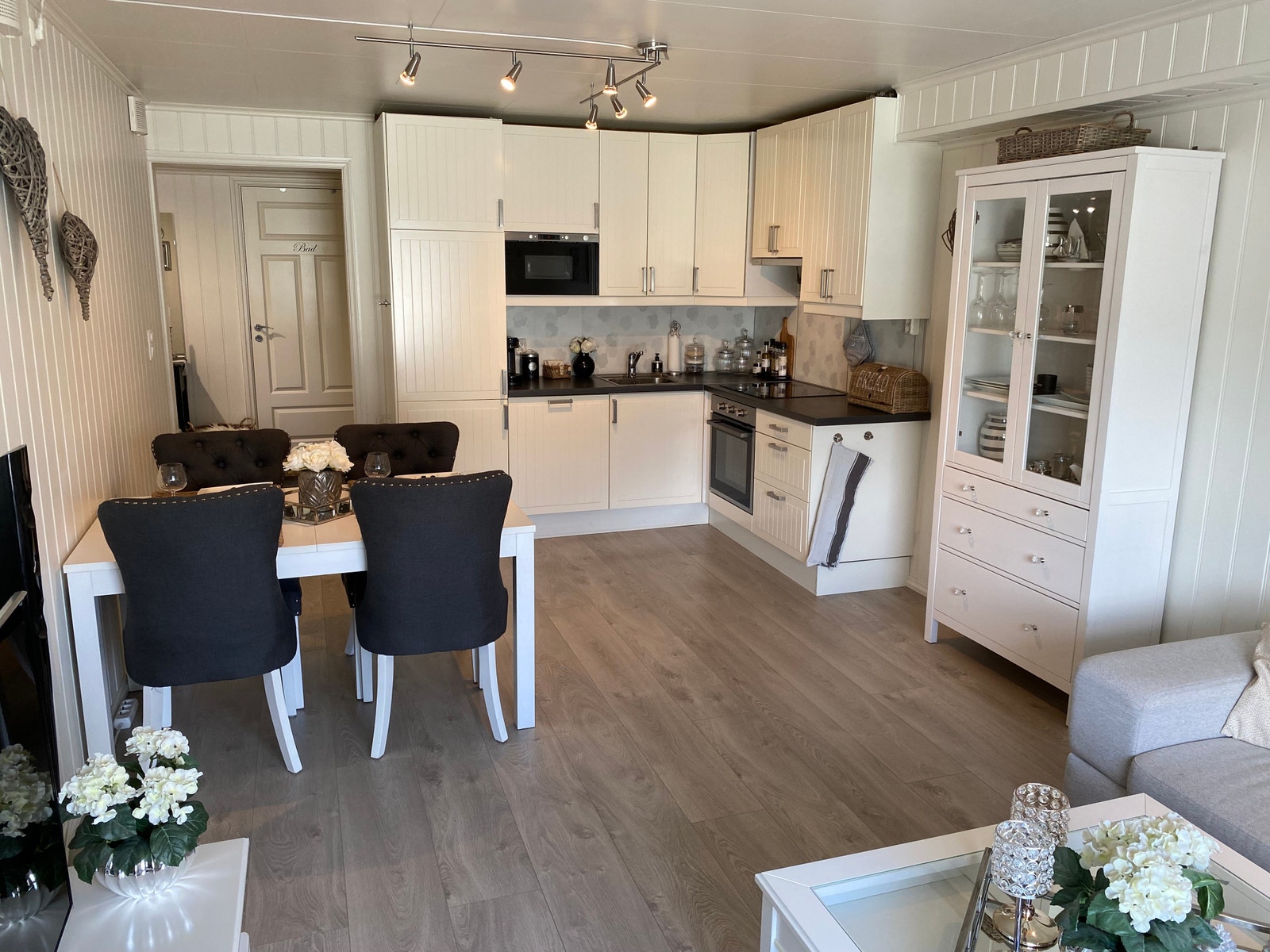 Stue/kjøkken Galleribilde