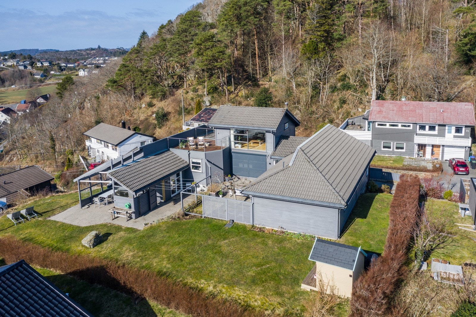 Godt med boltreplass på tomten. Galleribilde
