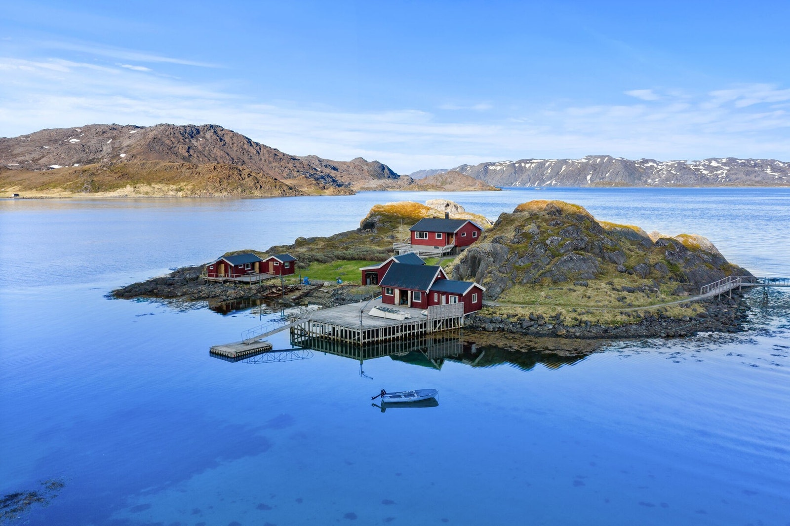 Eiendomsmegler1 ved Ruben K. Olsen har gleden av å presentere Trollholmen. Galleribilde