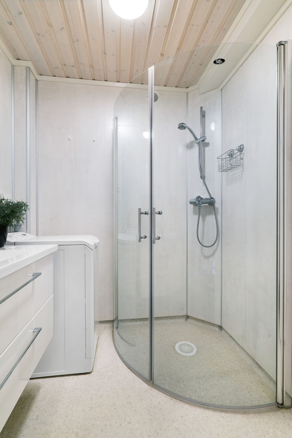 Bad. Vaskemaskin følger med. Galleribilde