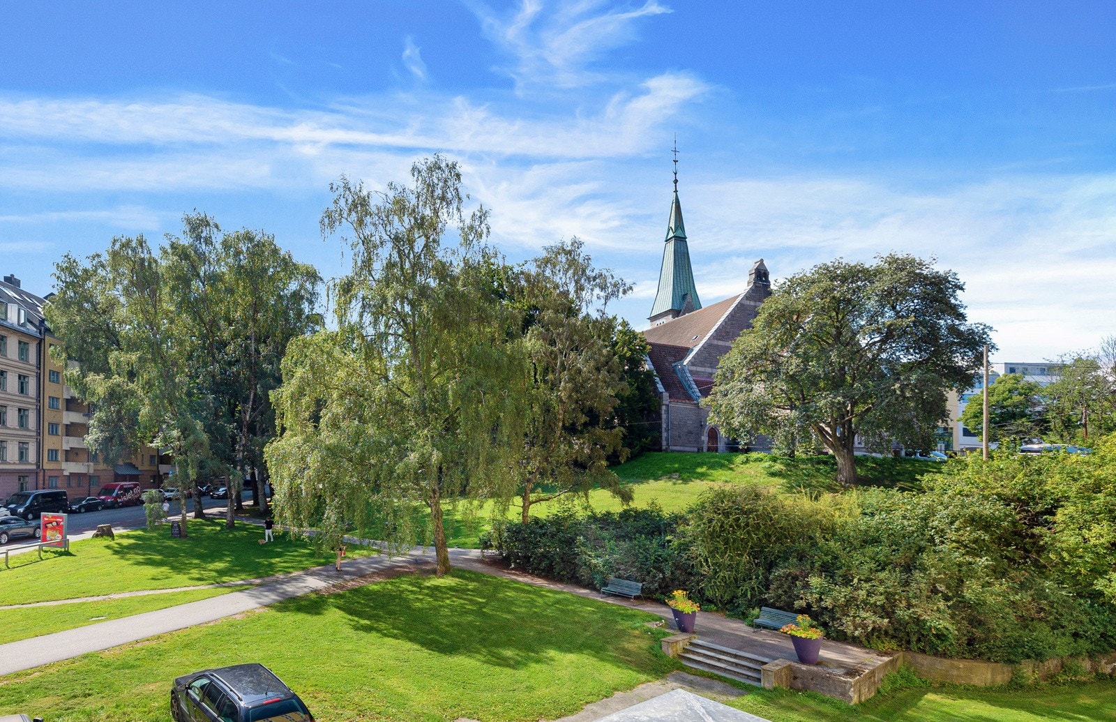 Flere grønne lunger og parker i kort avstand, her fra Stensparken Galleribilde